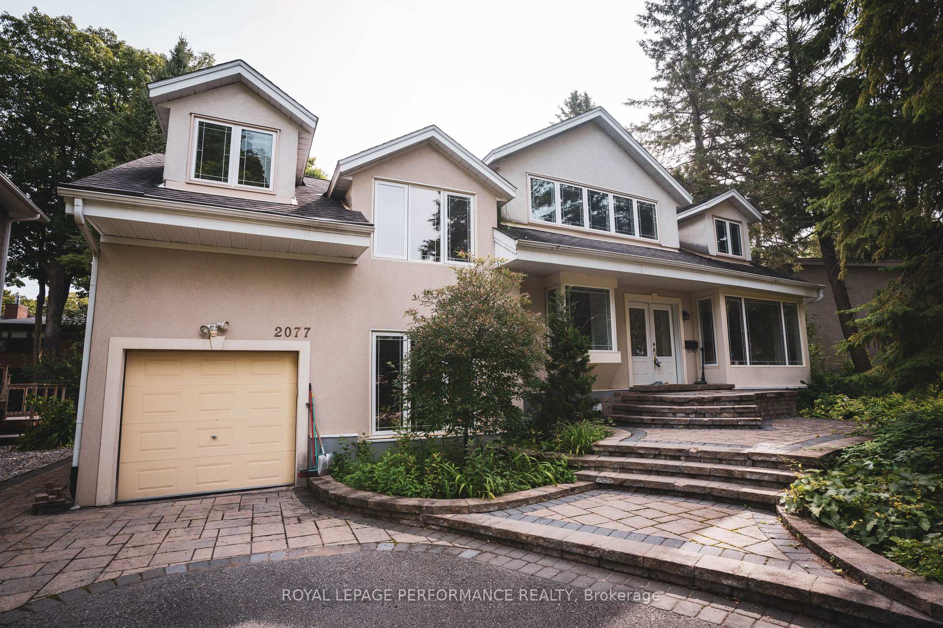 Photo 1 of 2077 Palmer Avenue, Ottawa, Alta Vista/Faircrest Heights — HOMEH