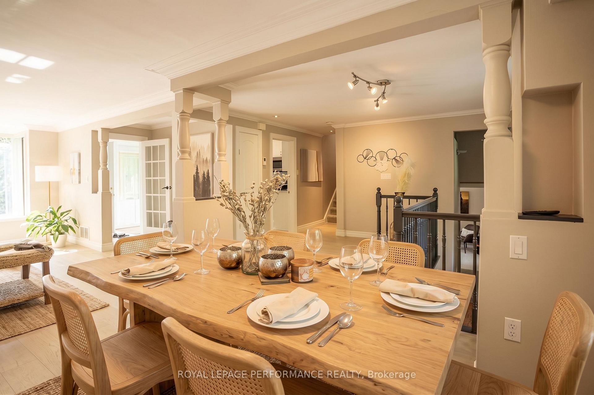 Photo 5 of 2077 Palmer Avenue, Ottawa, Alta Vista/Faircrest Heights — HOMEH