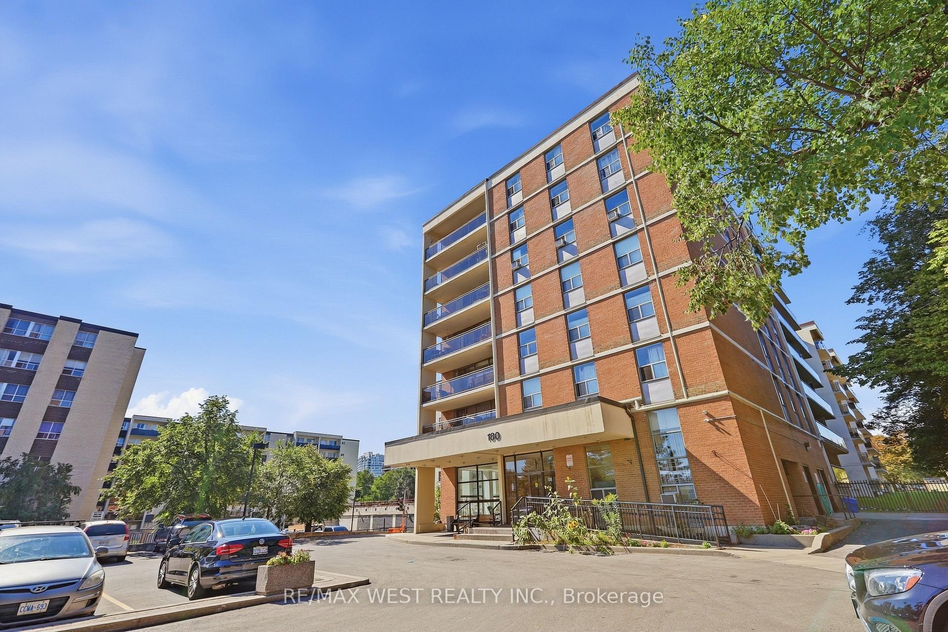 Photo 1 of Unit 302, 180 Dudley Avenue, Markham, Thornhill — HOMEH