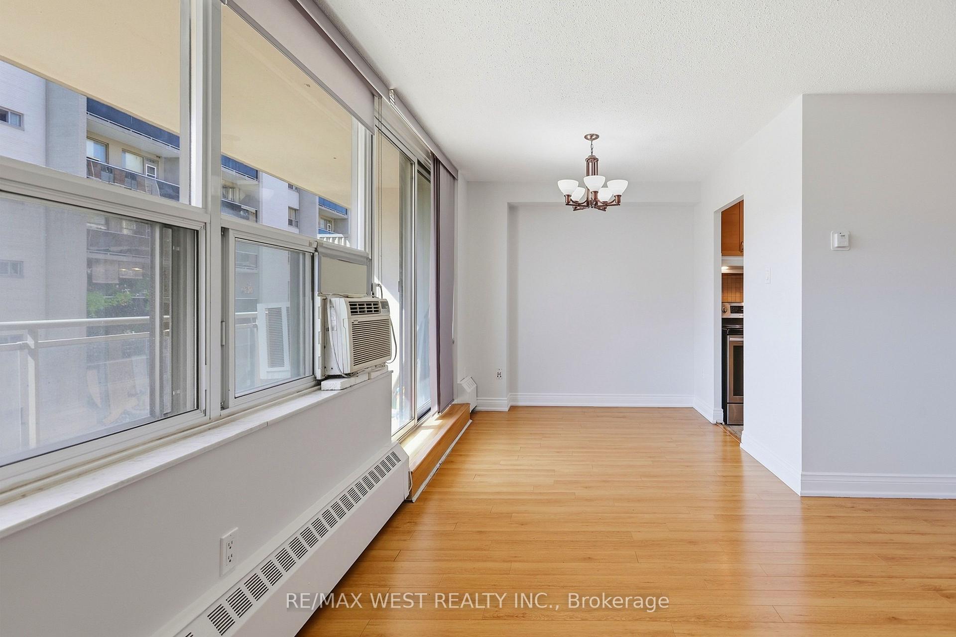 Photo 7 of Unit 302, 180 Dudley Avenue, Markham, Thornhill — HOMEH