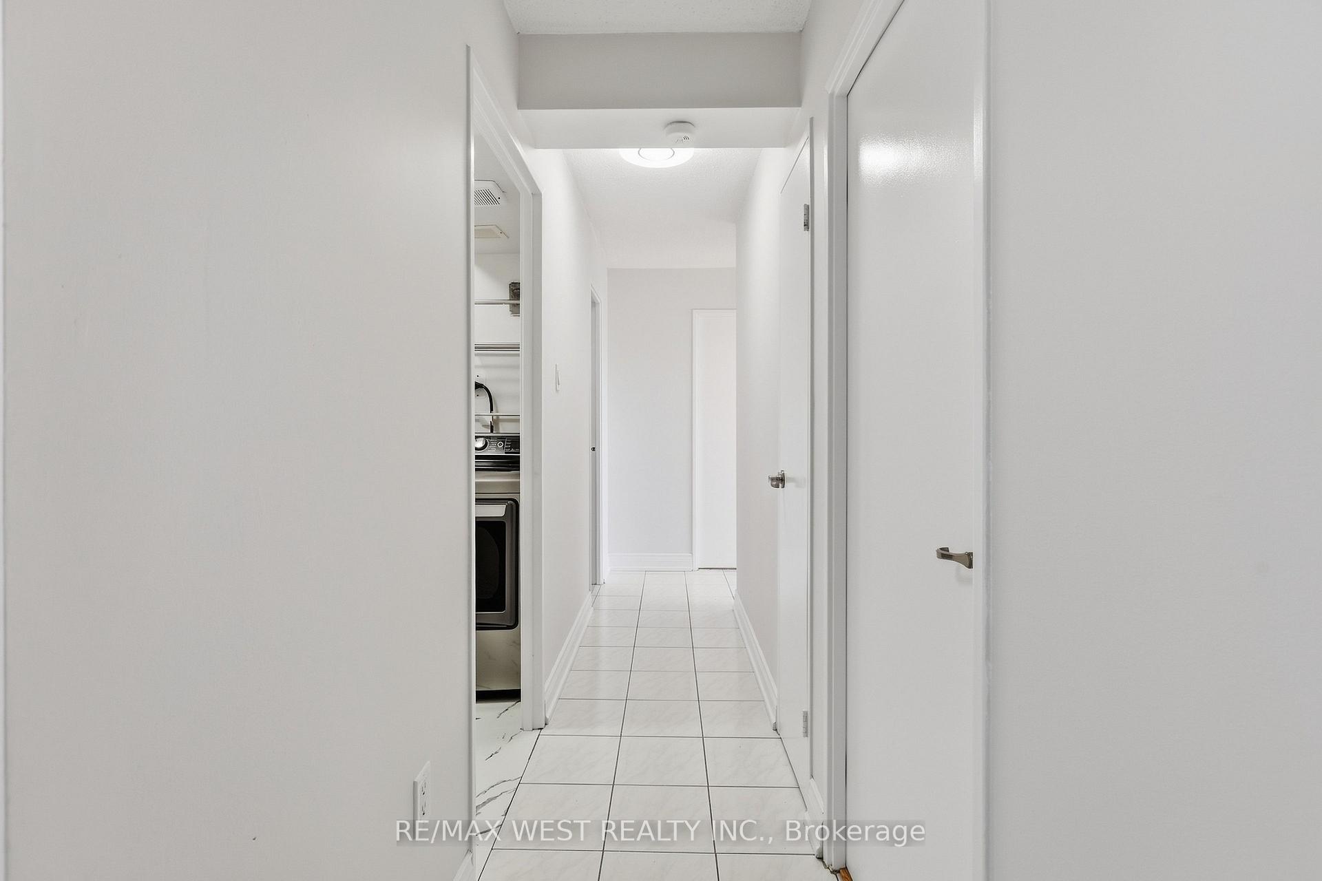 Photo 16 of Unit 302, 180 Dudley Avenue, Markham, Thornhill — HOMEH