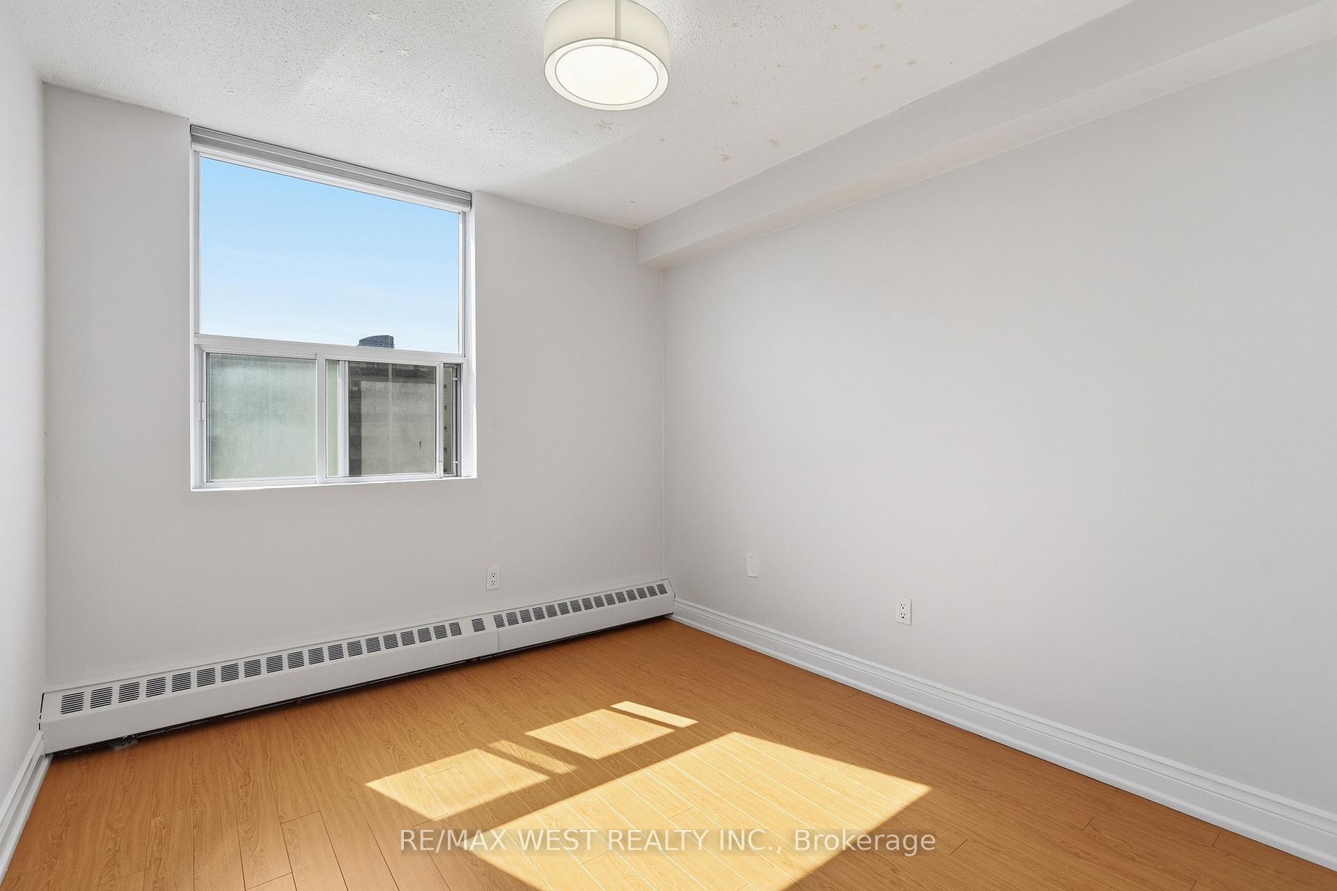 Photo 23 of Unit 302, 180 Dudley Avenue, Markham, Thornhill — HOMEH