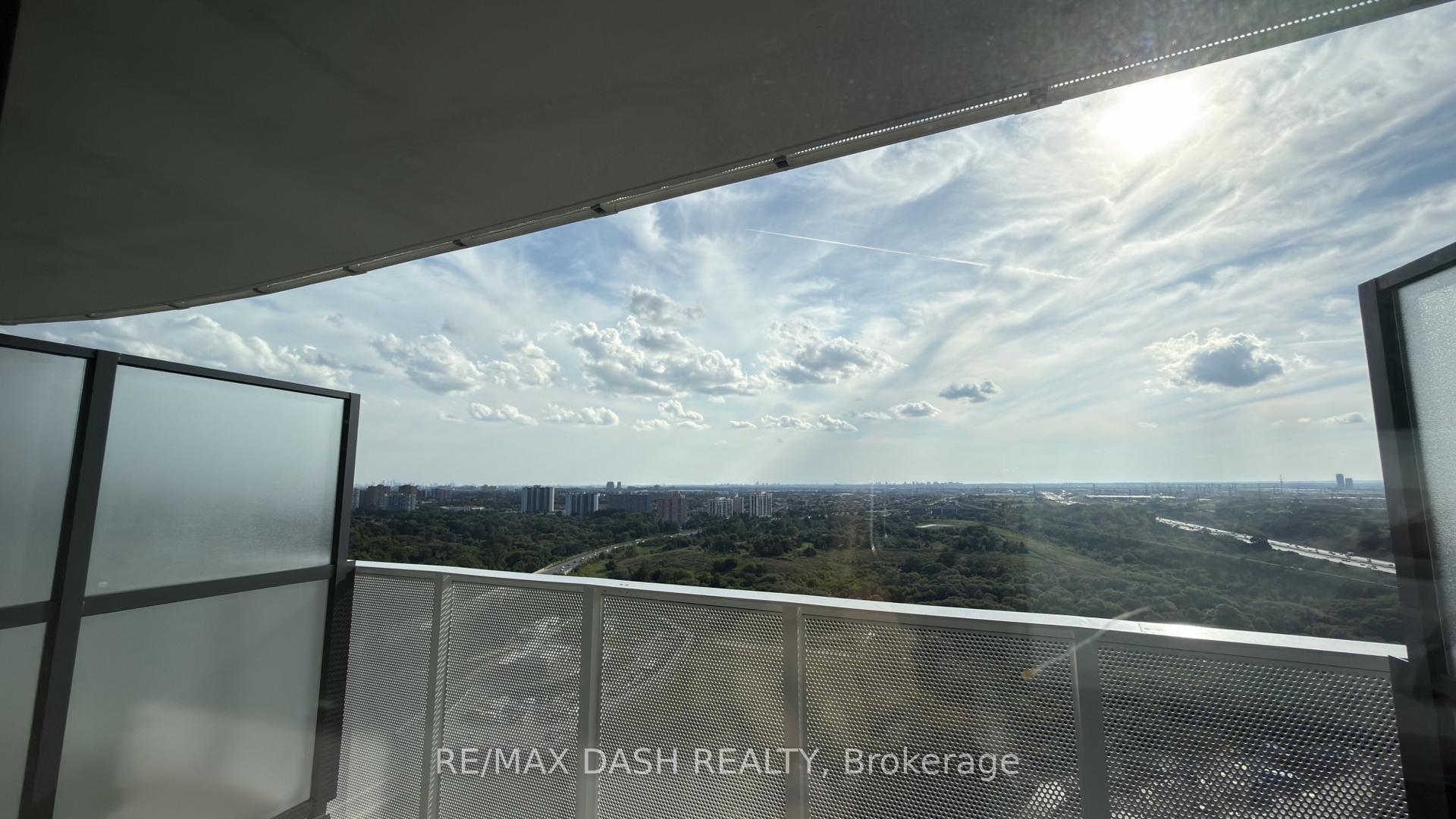 Photo 15 of Unit 3116, 6 Flavelle Trail, Vaughan, Steeles West Industrial — HOMEH