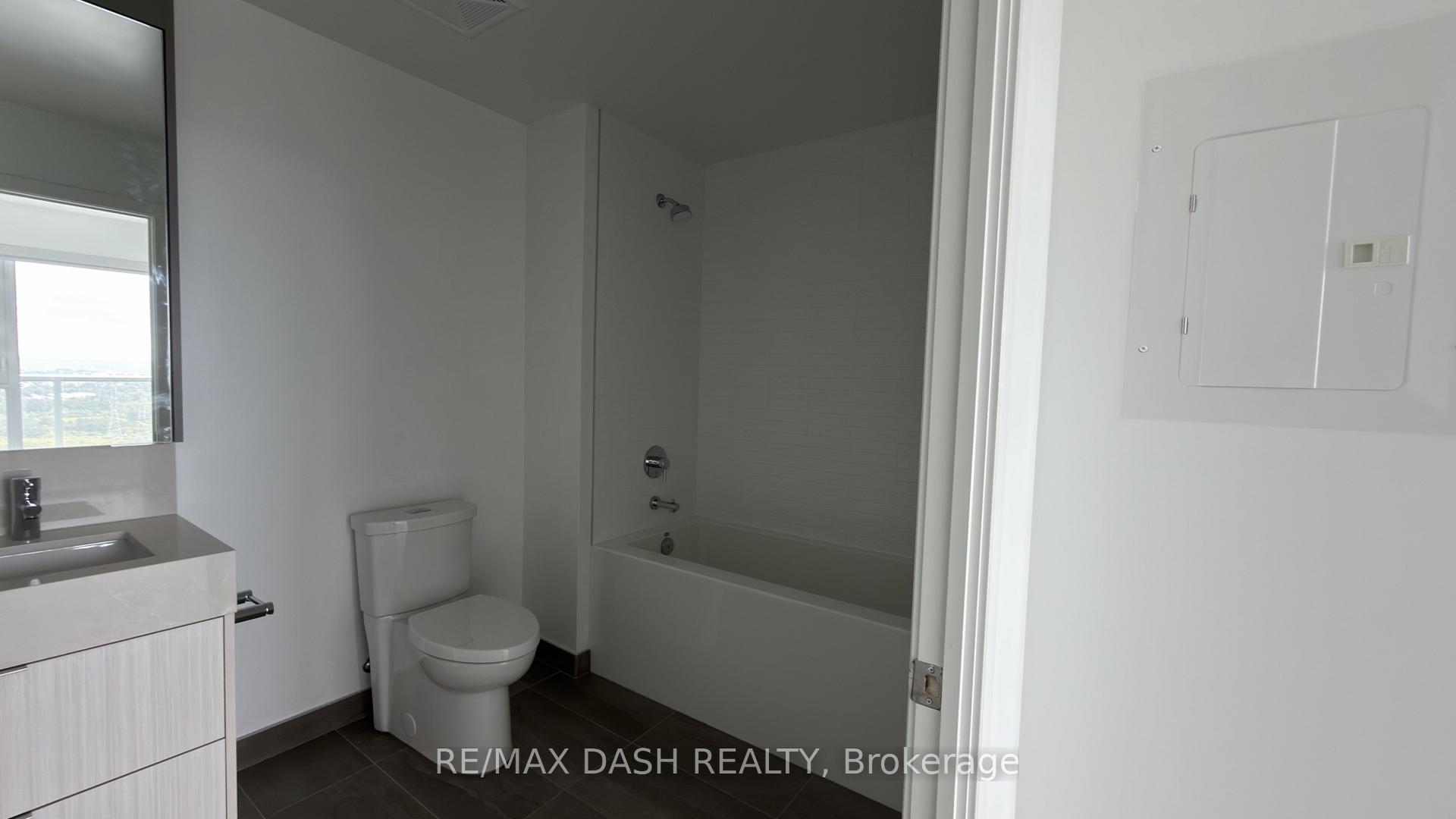 Photo 15 of Unit 2319, 6 Flavelle Trail, Vaughan, Steeles West Industrial — HOMEH