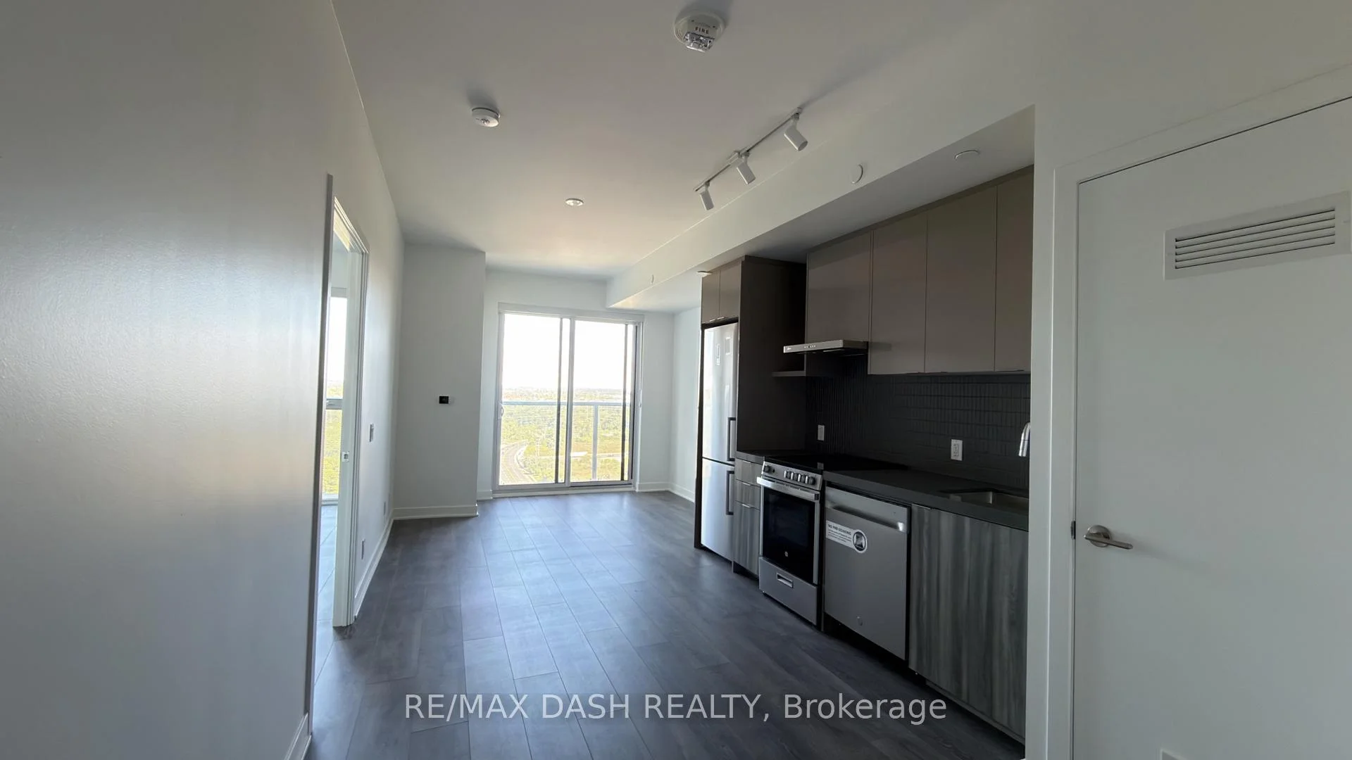 Photo 14 of Unit 2319, 6 Flavelle Trail, Vaughan, Steeles West Industrial — HOMEH