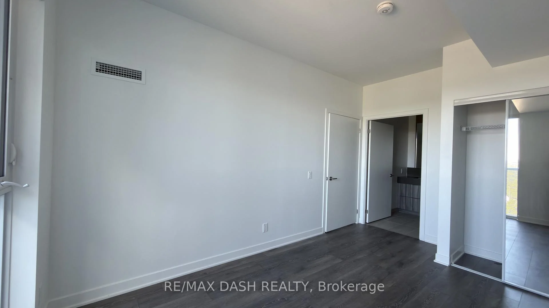 Photo 22 of Unit 2319, 6 Flavelle Trail, Vaughan, Steeles West Industrial — HOMEH