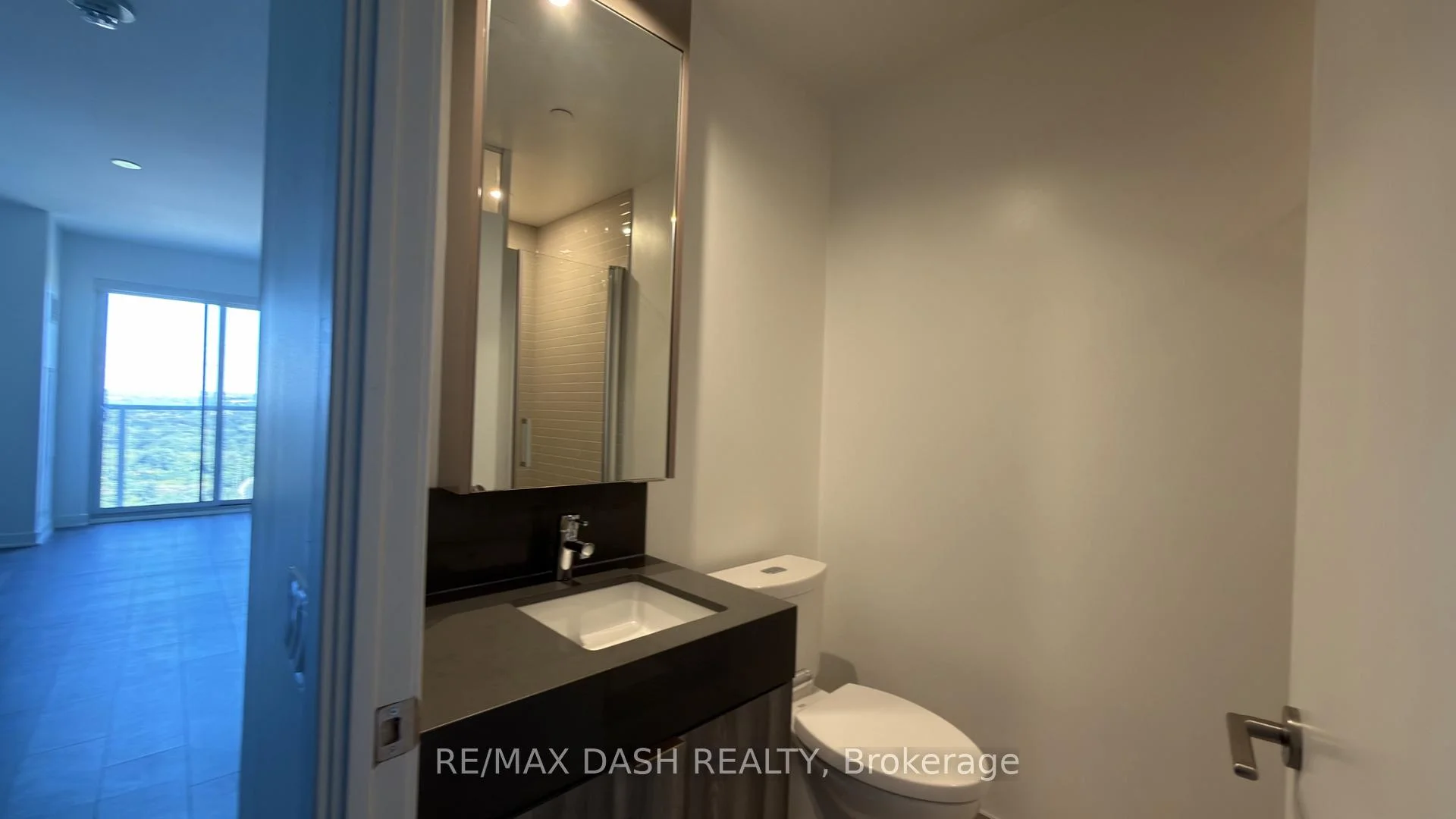 Photo 31 of Unit 2319, 6 Flavelle Trail, Vaughan, Steeles West Industrial — HOMEH