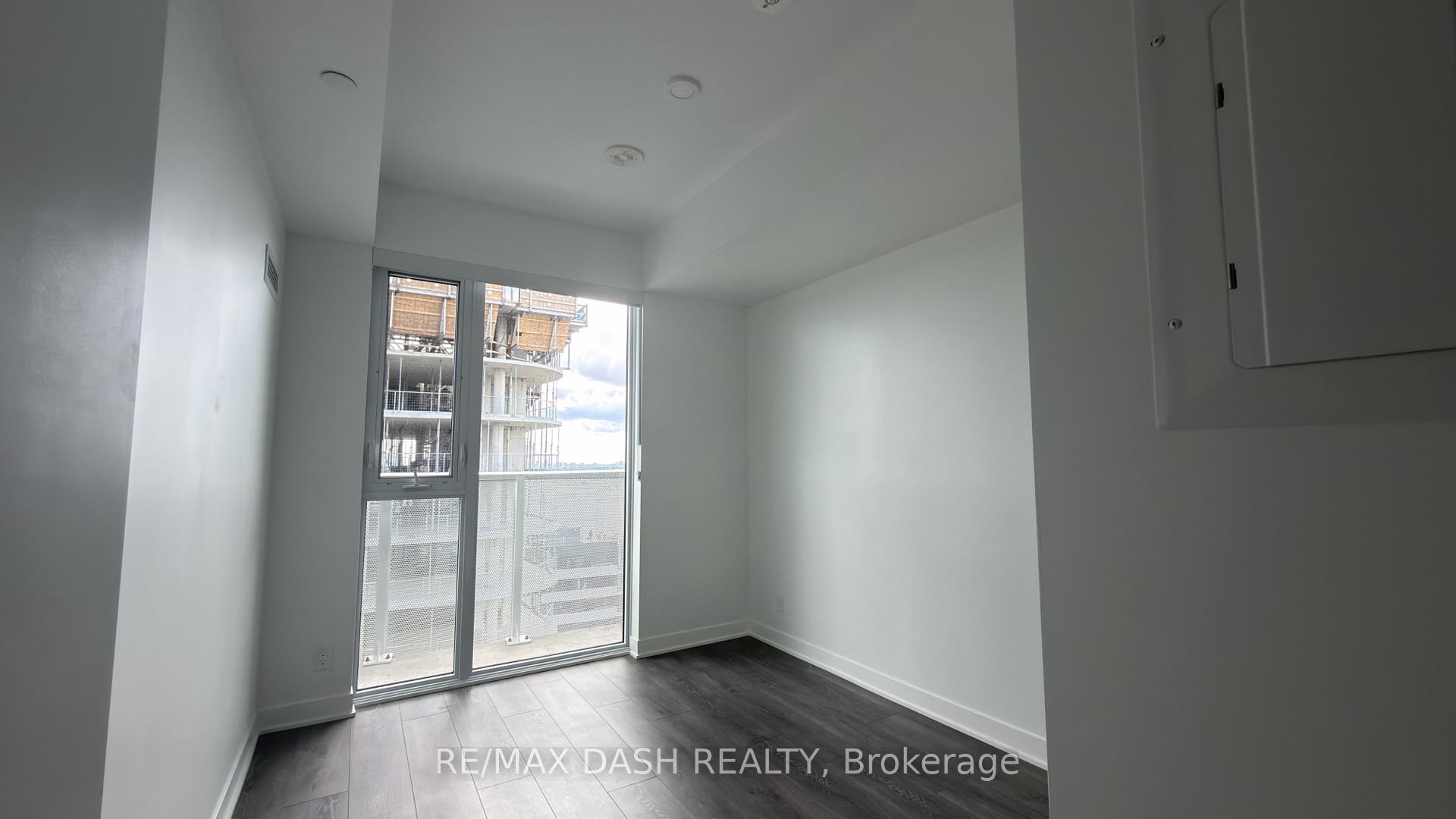 Photo 13 of Unit 2813, 6 Flavelle Trail, Vaughan, Steeles West Industrial — HOMEH