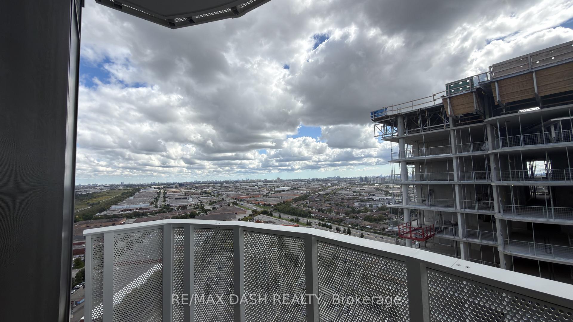 Photo 19 of Unit 2813, 6 Flavelle Trail, Vaughan, Steeles West Industrial — HOMEH