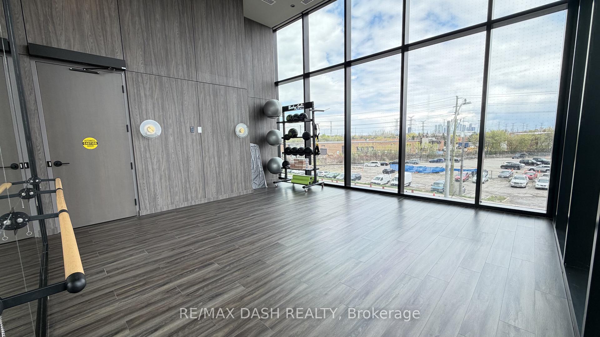 Photo 25 of Unit 2813, 6 Flavelle Trail, Vaughan, Steeles West Industrial — HOMEH