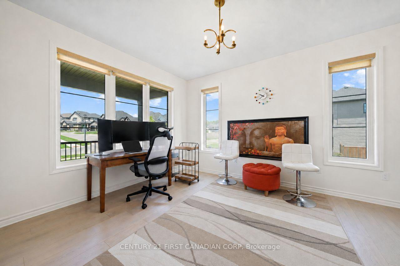 Photo 5 of 1654 Upper West Avenue, London, South B — HOMEH