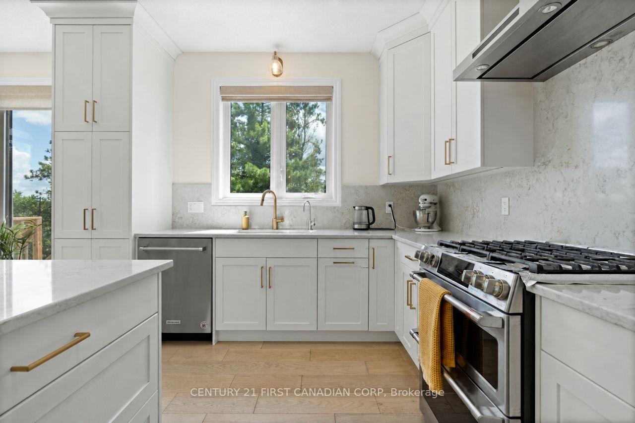 Photo 8 of 1654 Upper West Avenue, London, South B — HOMEH