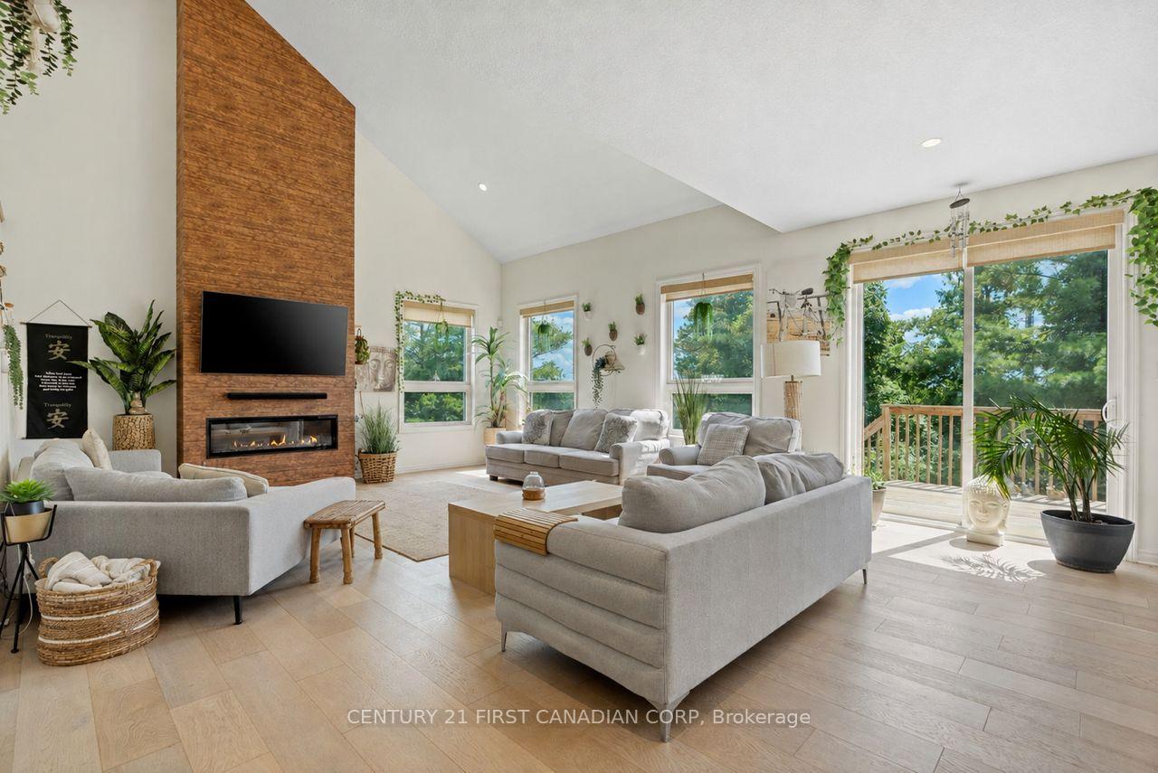 Photo 11 of 1654 Upper West Avenue, London, South B — HOMEH