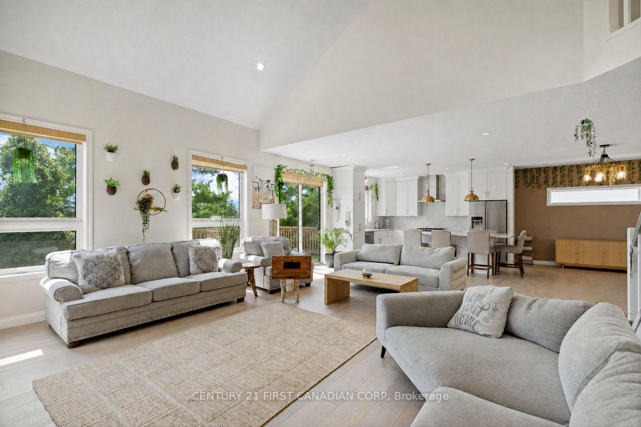 Photo 14 of 1654 Upper West Avenue, London, South B — HOMEH