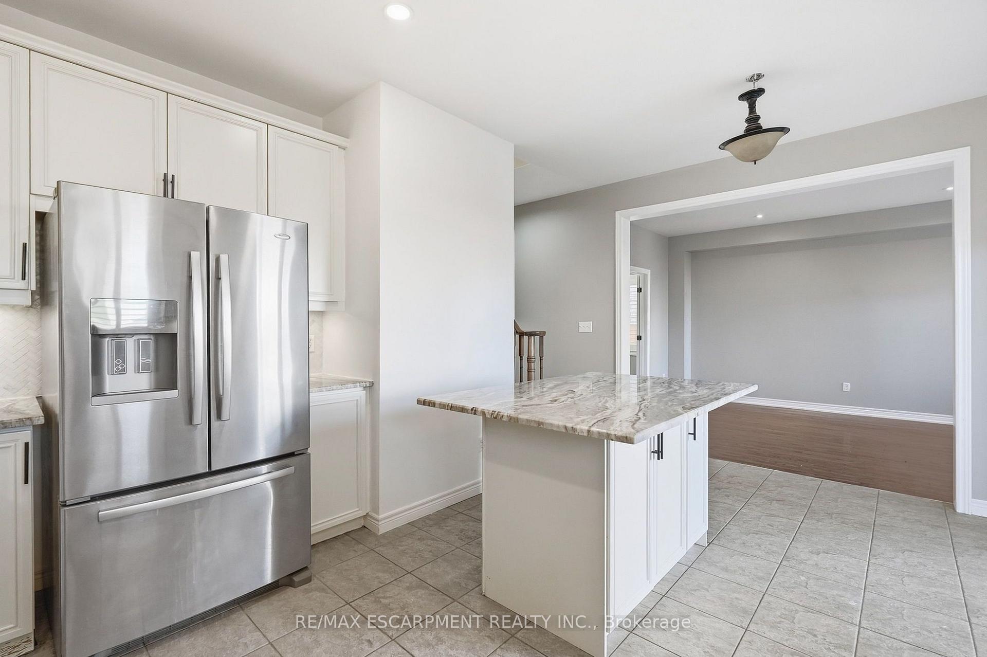 Photo 17 of 84 Deerborn Drive, Hamilton, Thorner — HOMEH