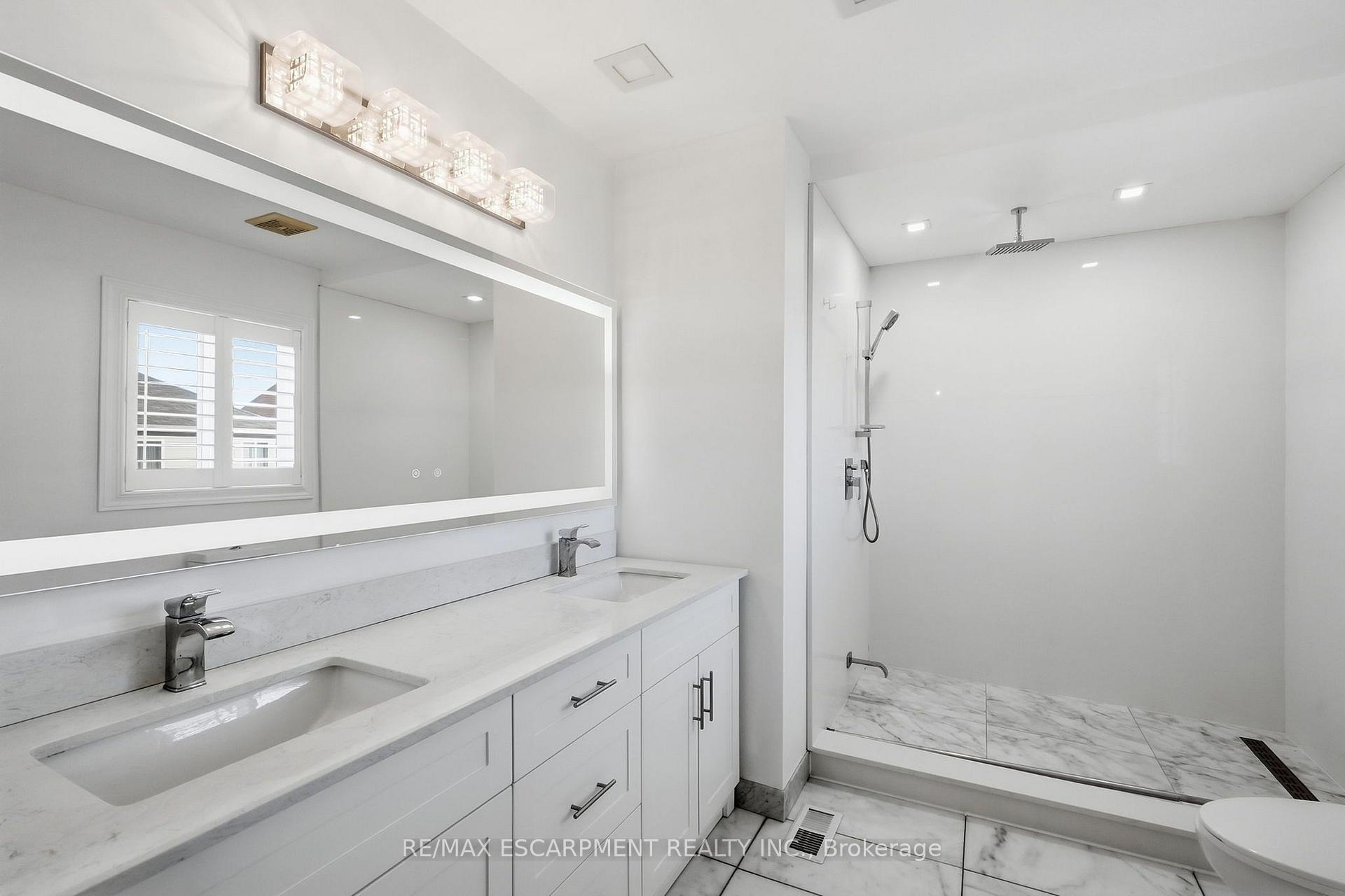 Photo 25 of 84 Deerborn Drive, Hamilton, Thorner — HOMEH
