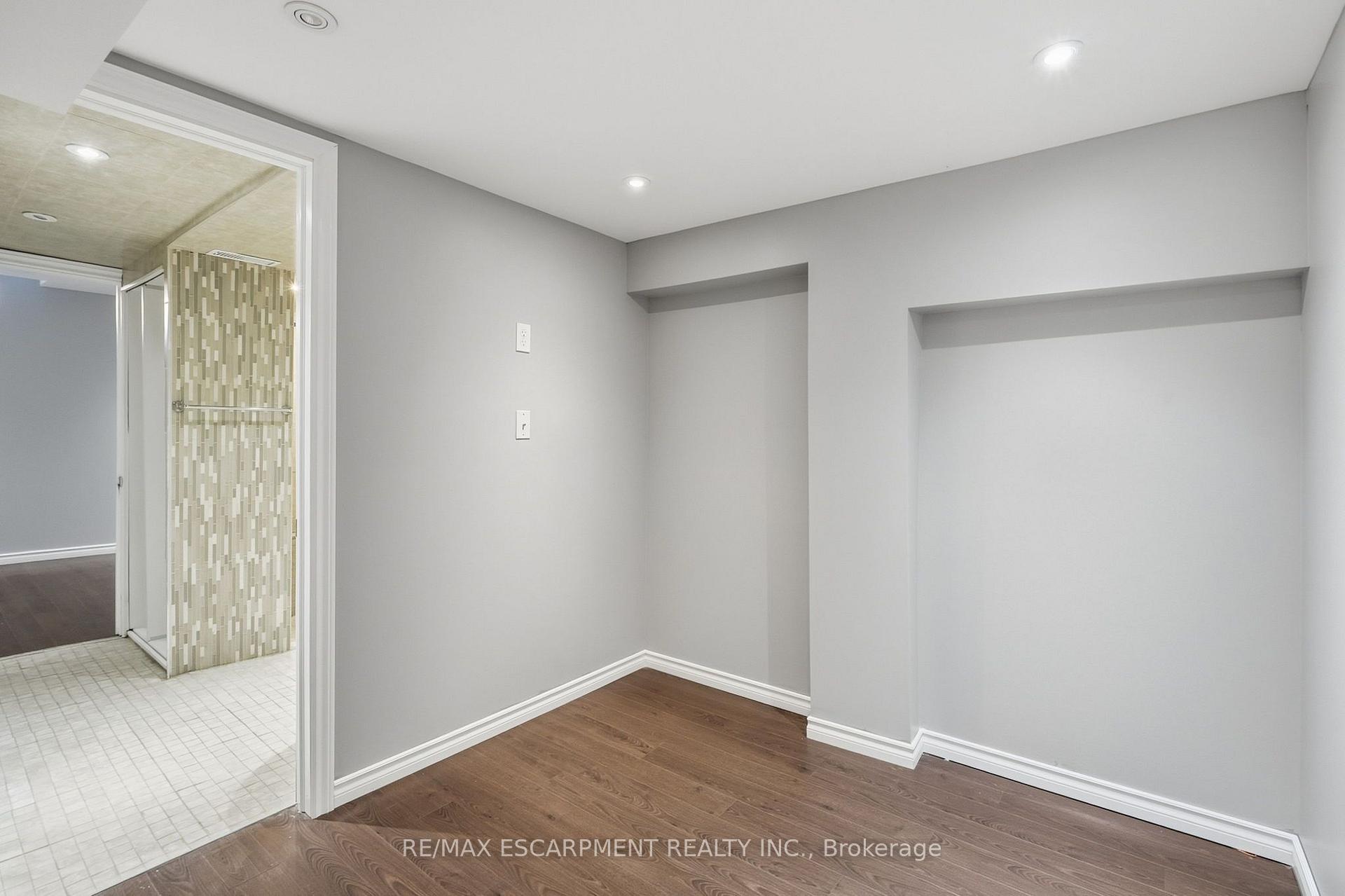 Photo 37 of 84 Deerborn Drive, Hamilton, Thorner — HOMEH