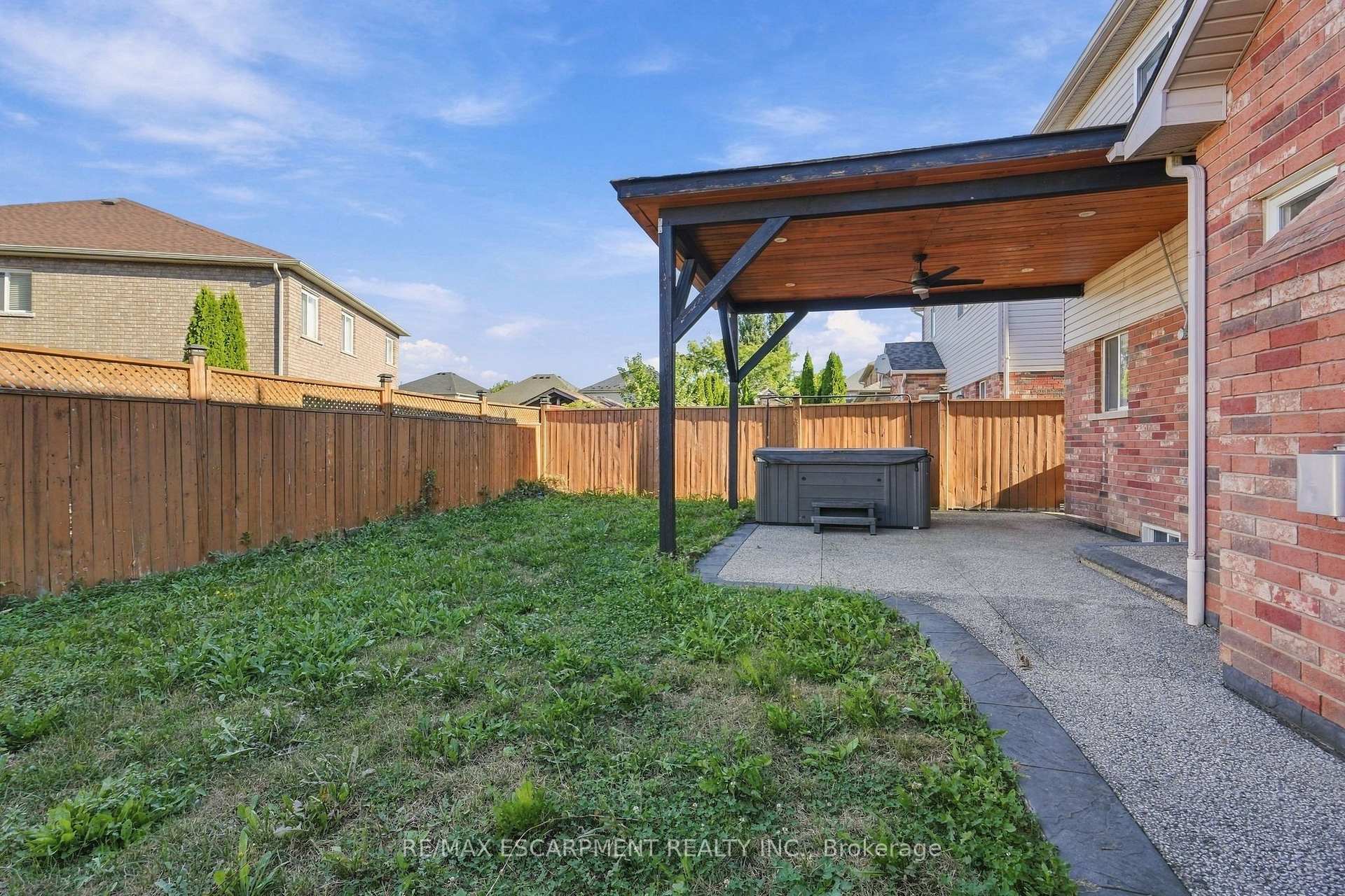 Photo 45 of 84 Deerborn Drive, Hamilton, Thorner — HOMEH