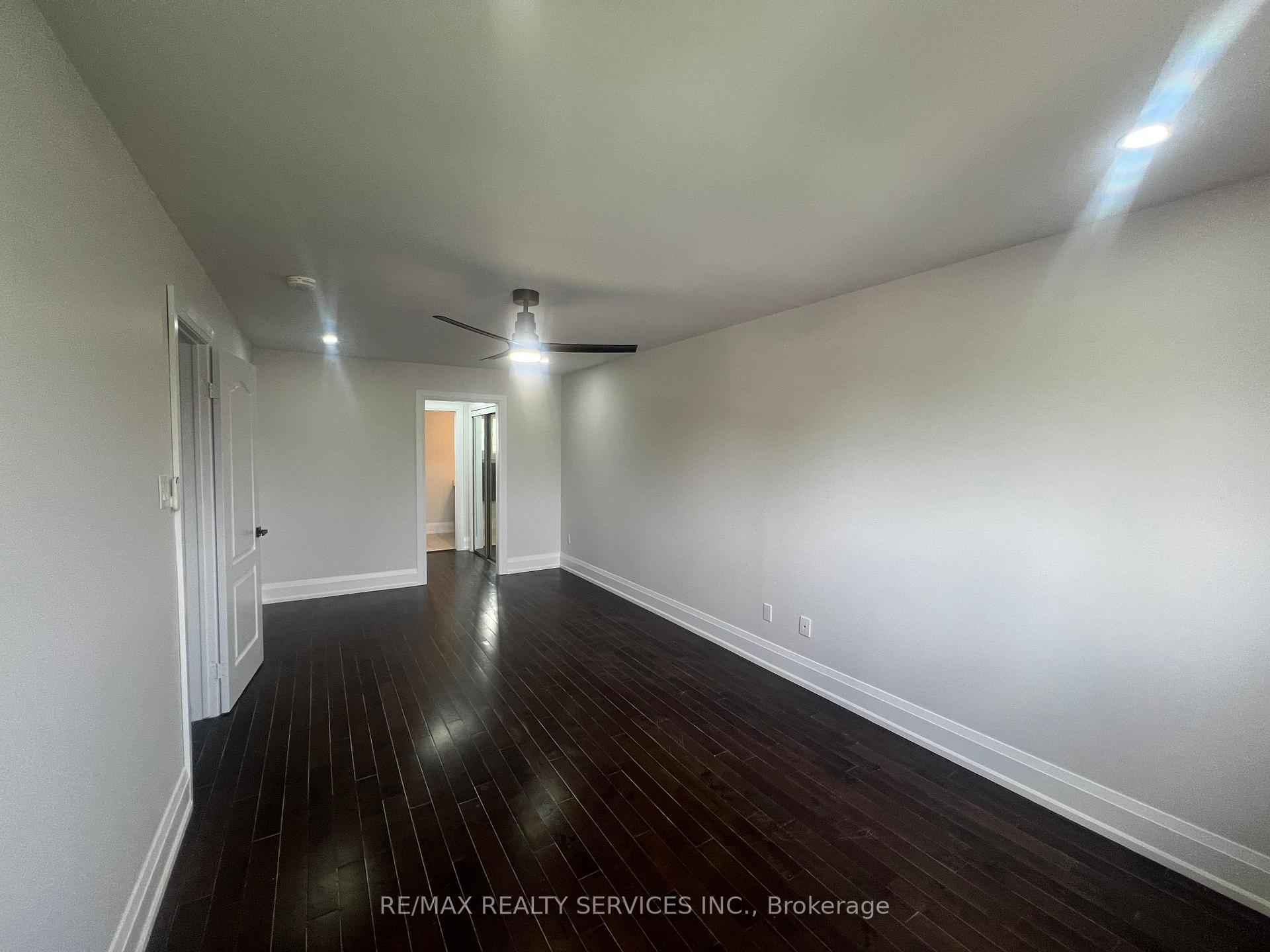 Photo 12 of 42 Dundalk Crescent, Brampton, Heart Lake West — HOMEH