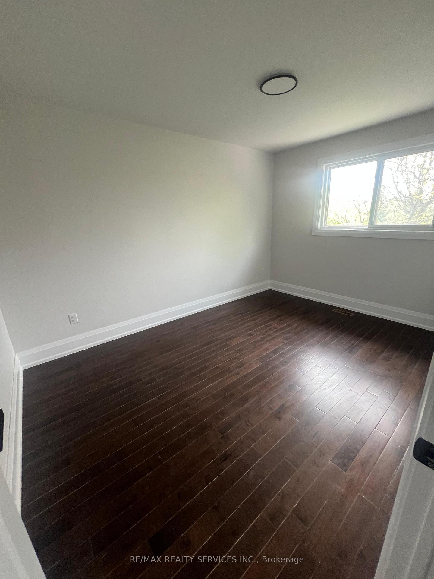 Photo 21 of 42 Dundalk Crescent, Brampton, Heart Lake West — HOMEH