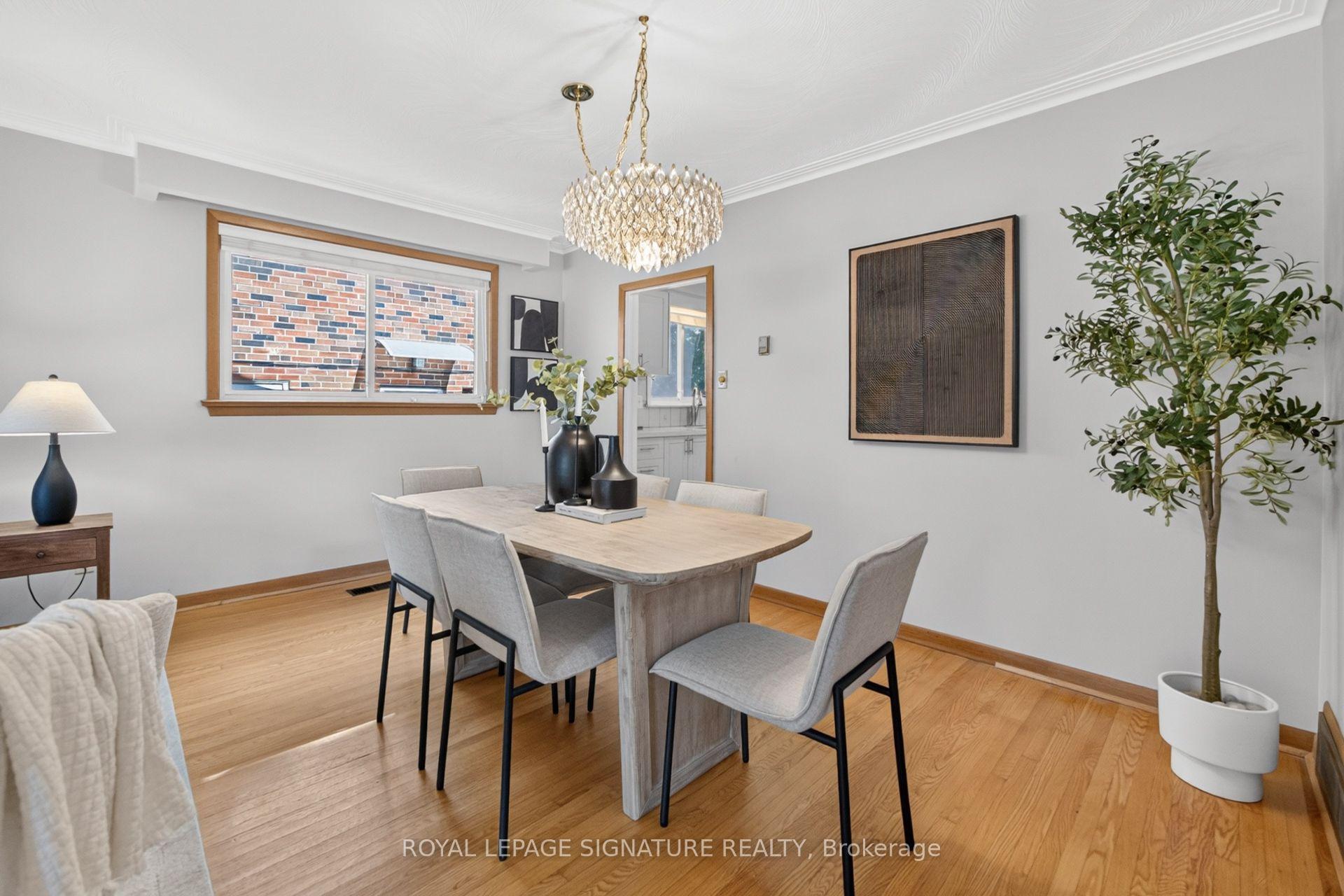 Photo 8 of 61 Comay Road, North York, Brookhaven-Amesbury — HOMEH