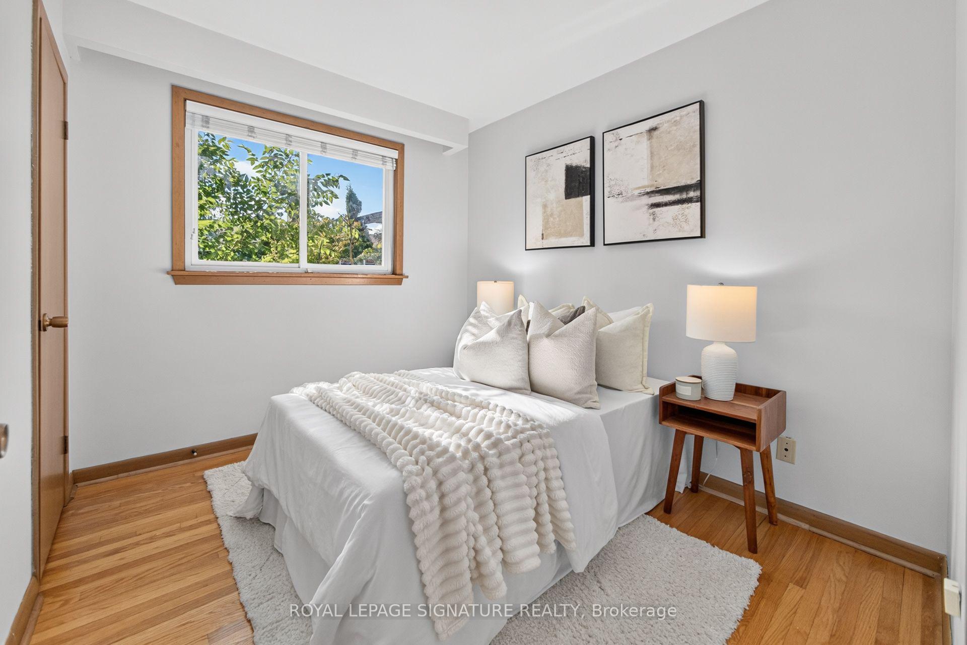 Photo 17 of 61 Comay Road, North York, Brookhaven-Amesbury — HOMEH