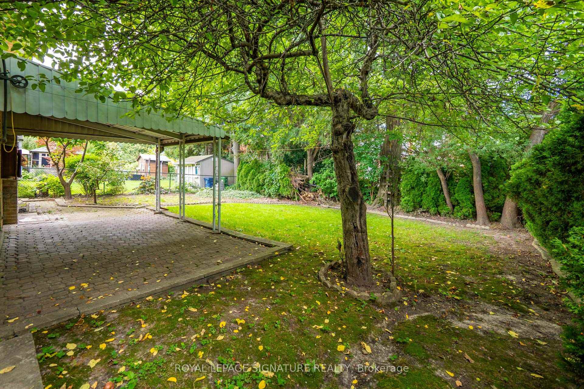 Photo 30 of 61 Comay Road, North York, Brookhaven-Amesbury — HOMEH
