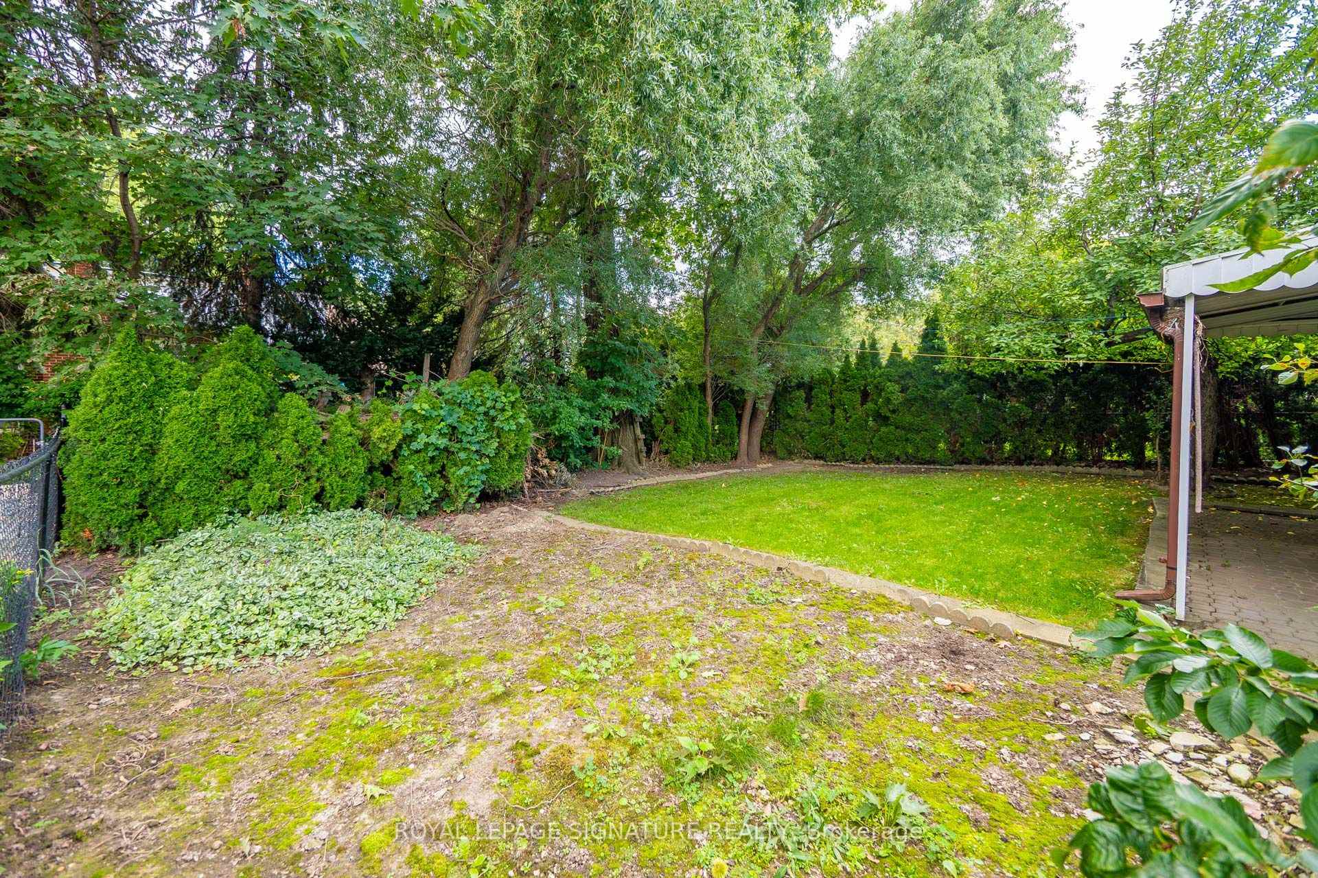 Photo 31 of 61 Comay Road, North York, Brookhaven-Amesbury — HOMEH