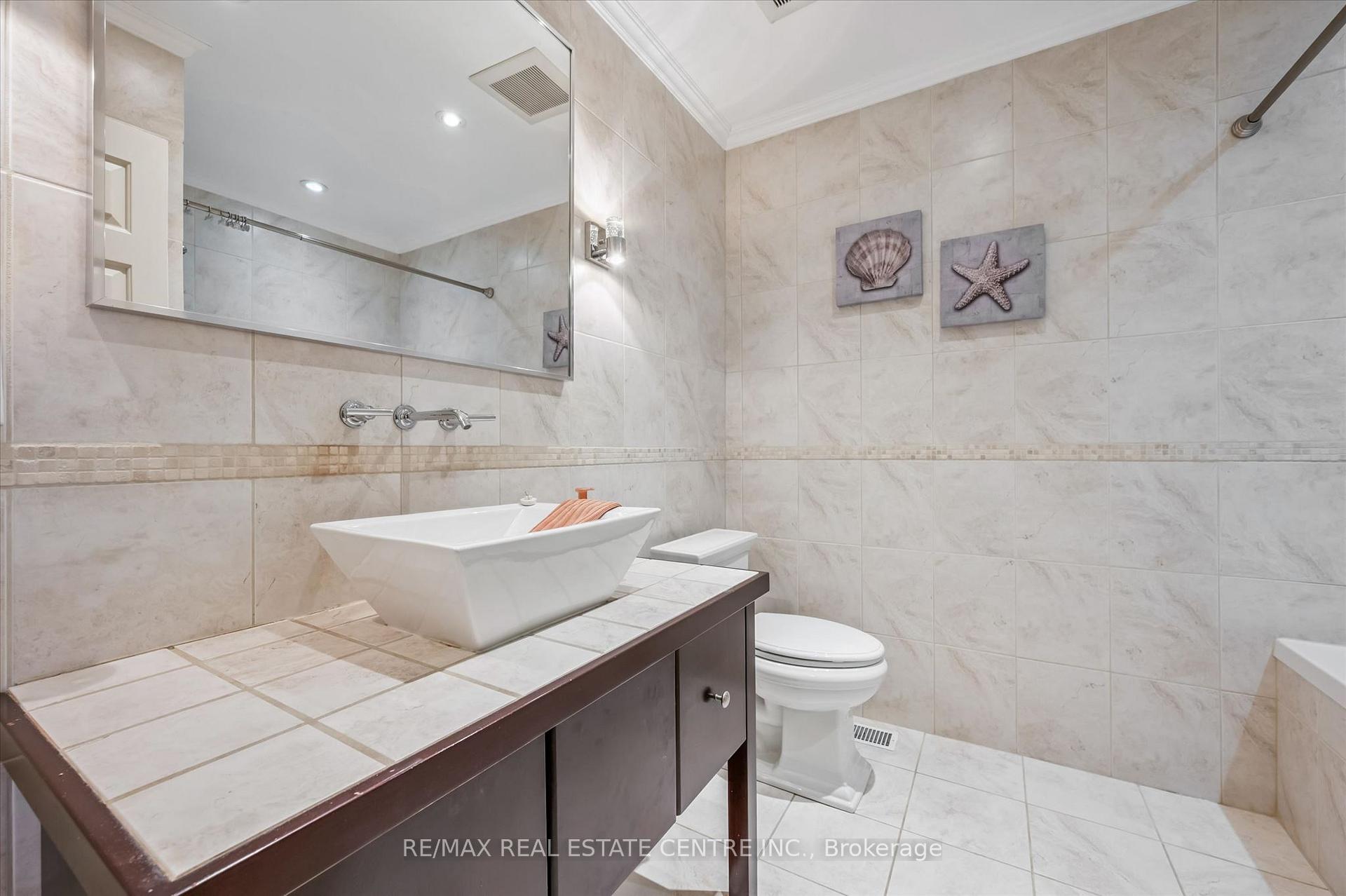 Photo 19 of 21 Tinatawa Court, Kitchener, Centreville Chicopee — HOMEH
