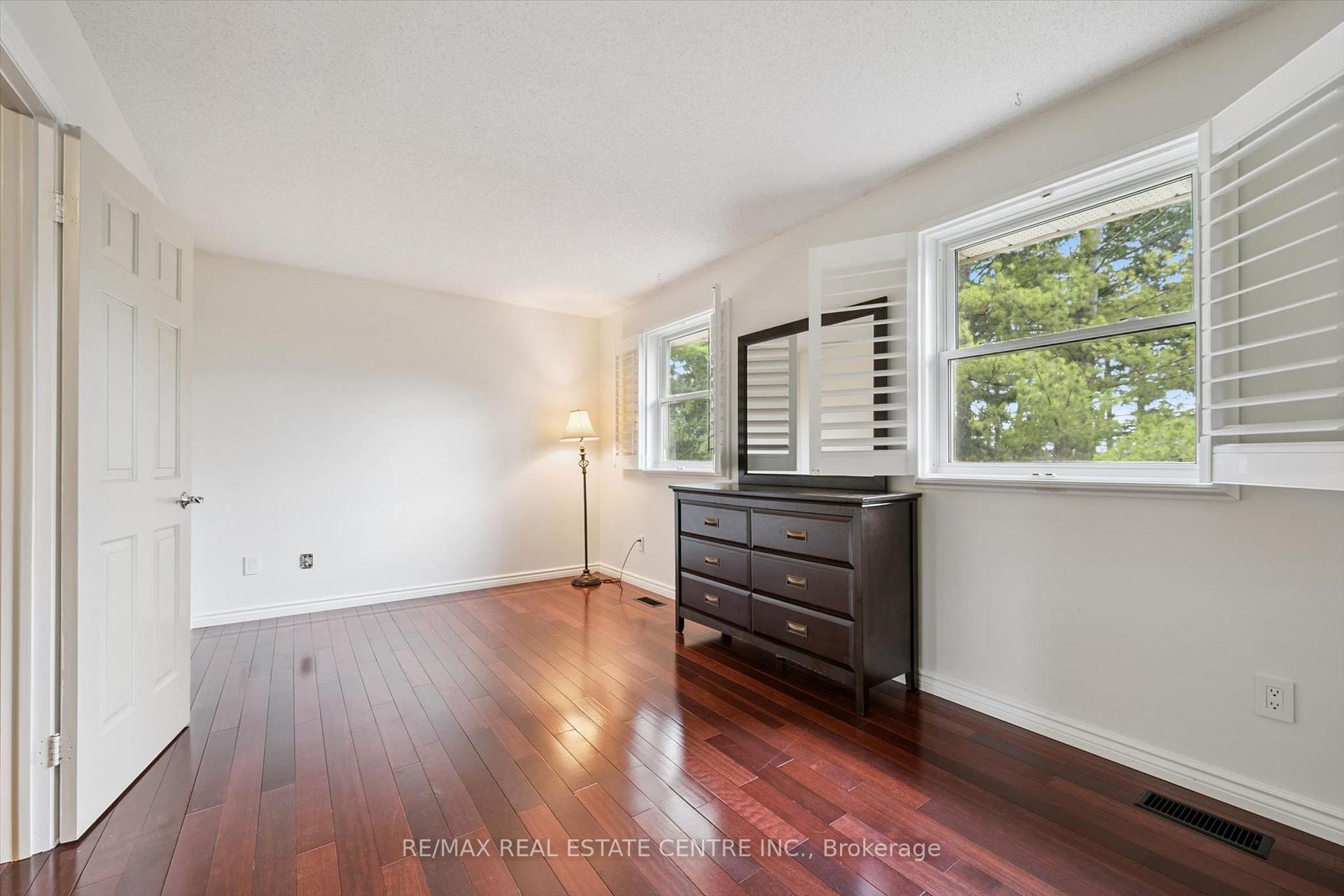 Photo 20 of 21 Tinatawa Court, Kitchener, Centreville Chicopee — HOMEH