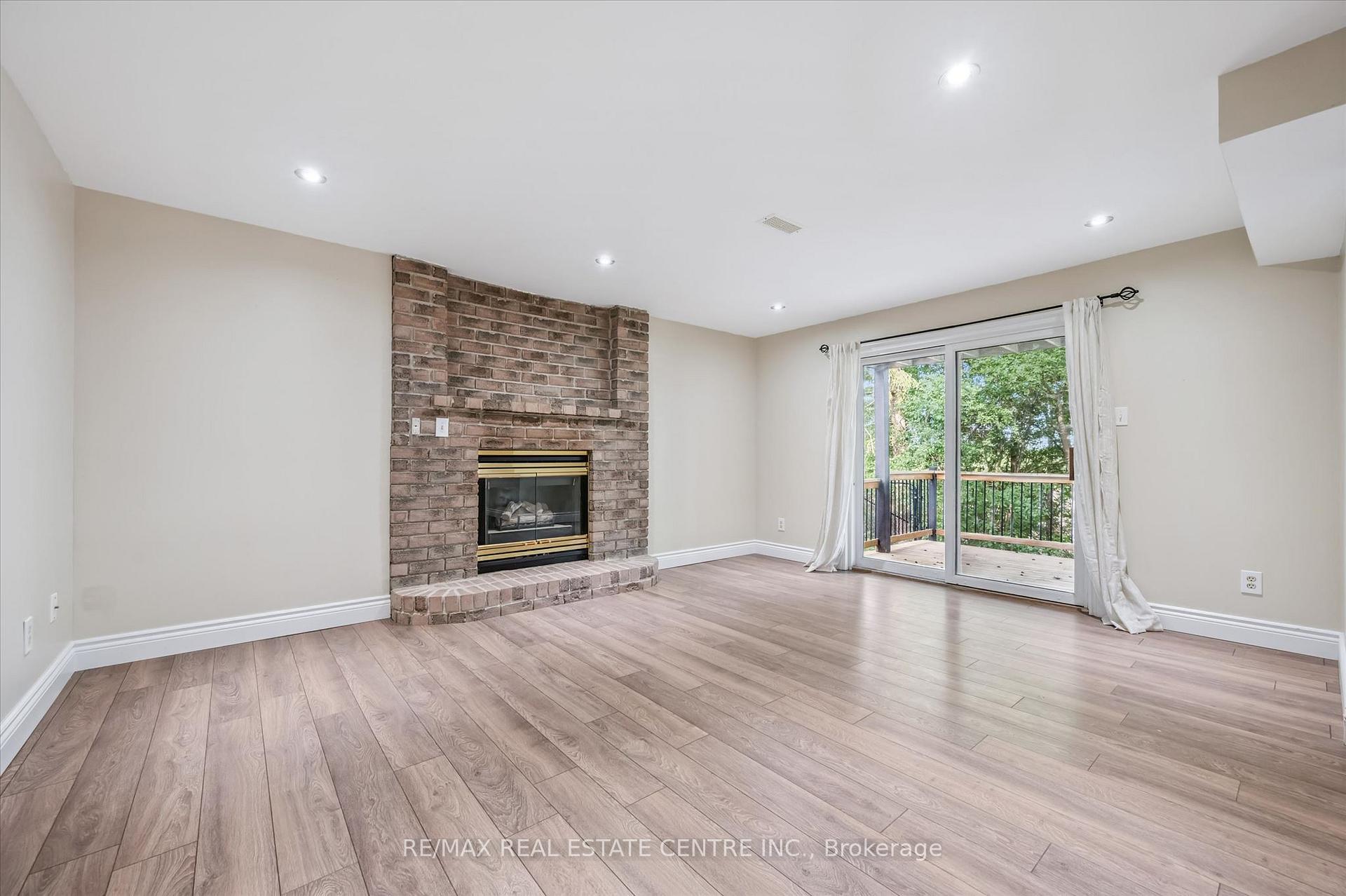 Photo 25 of 21 Tinatawa Court, Kitchener, Centreville Chicopee — HOMEH