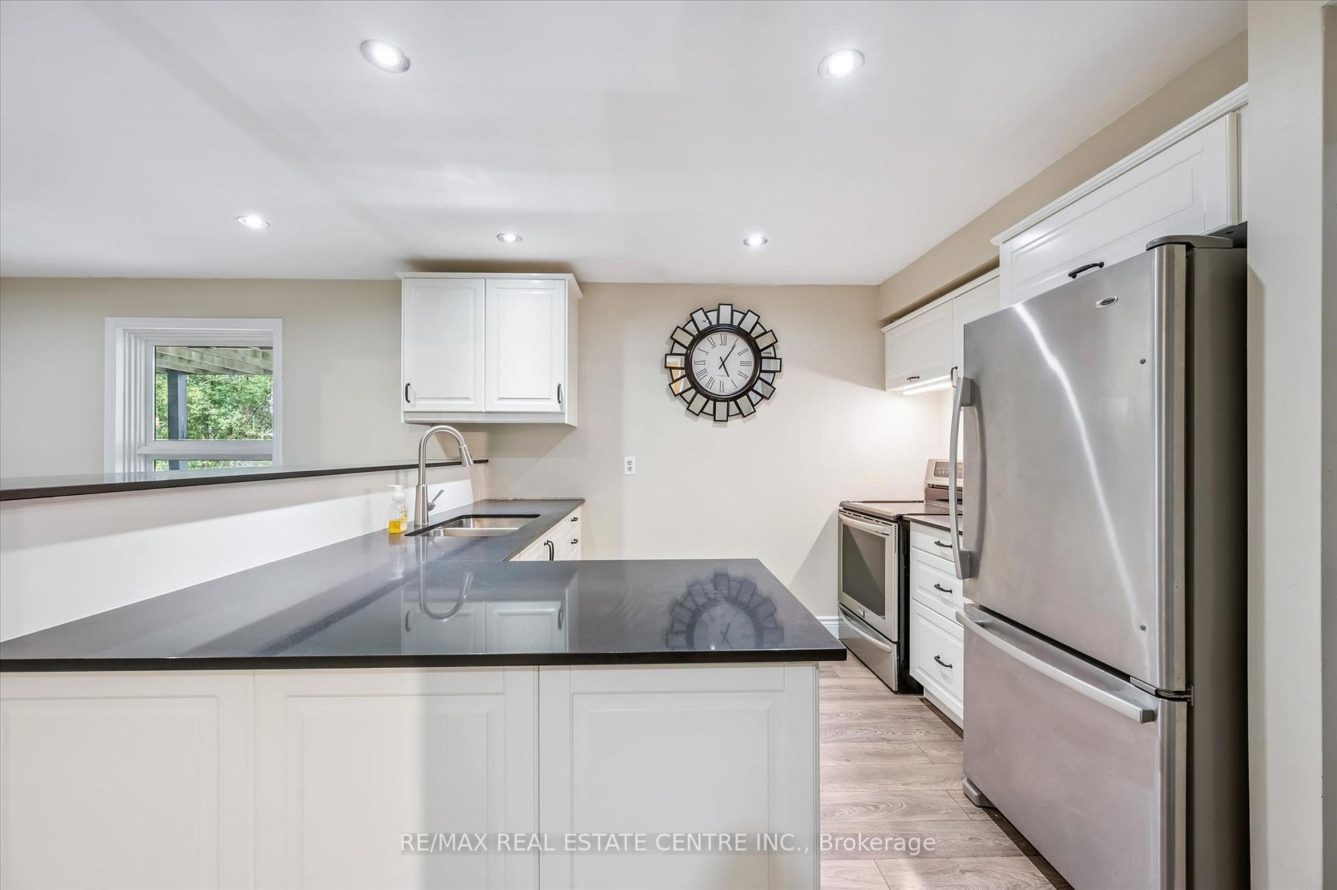 Photo 26 of 21 Tinatawa Court, Kitchener, Centreville Chicopee — HOMEH