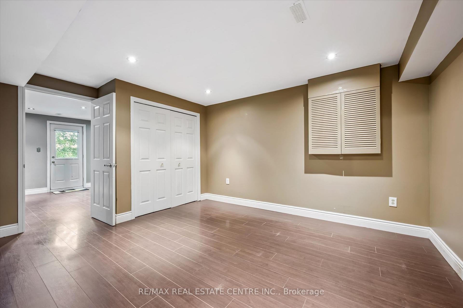 Photo 27 of 21 Tinatawa Court, Kitchener, Centreville Chicopee — HOMEH