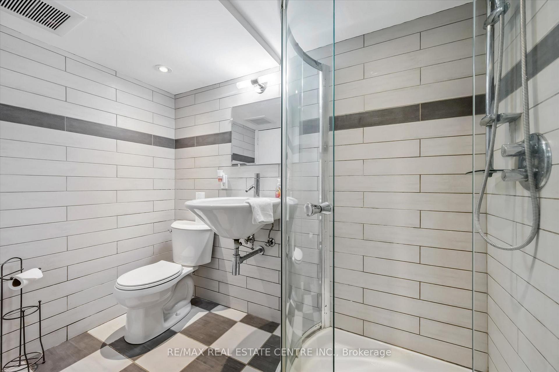 Photo 29 of 21 Tinatawa Court, Kitchener, Centreville Chicopee — HOMEH
