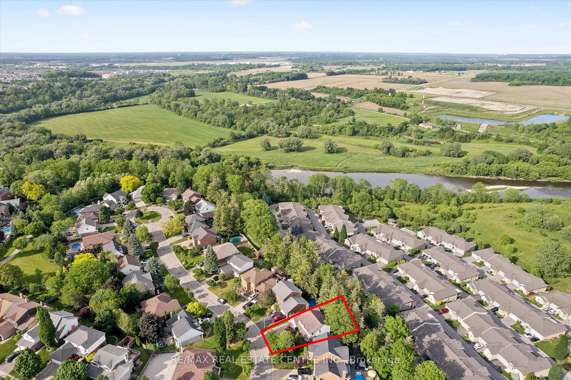 Photo 39 of 21 Tinatawa Court, Kitchener, Centreville Chicopee — HOMEH