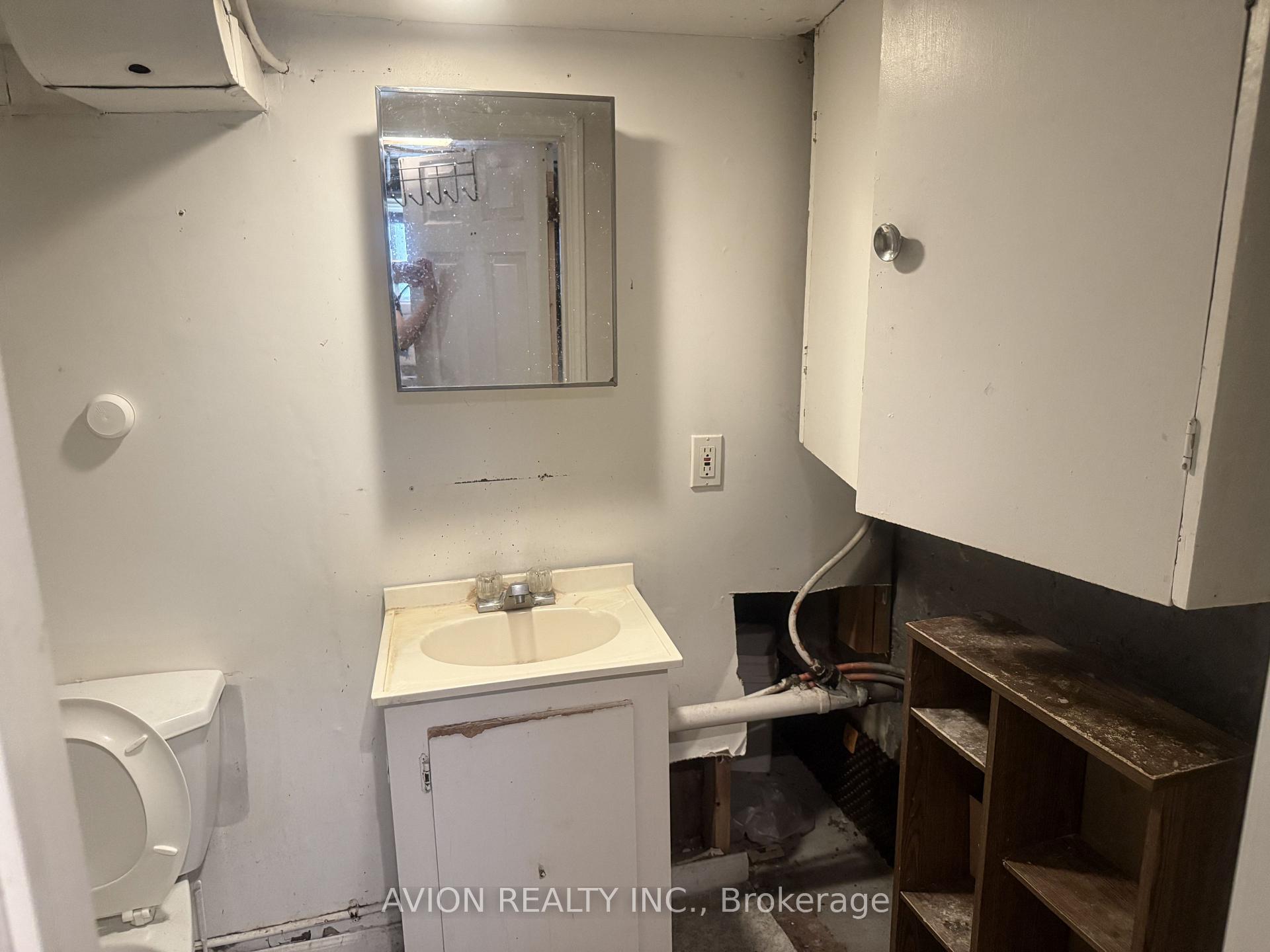 Photo 17 of 412 Partington Avenue, Windsor — HOMEH