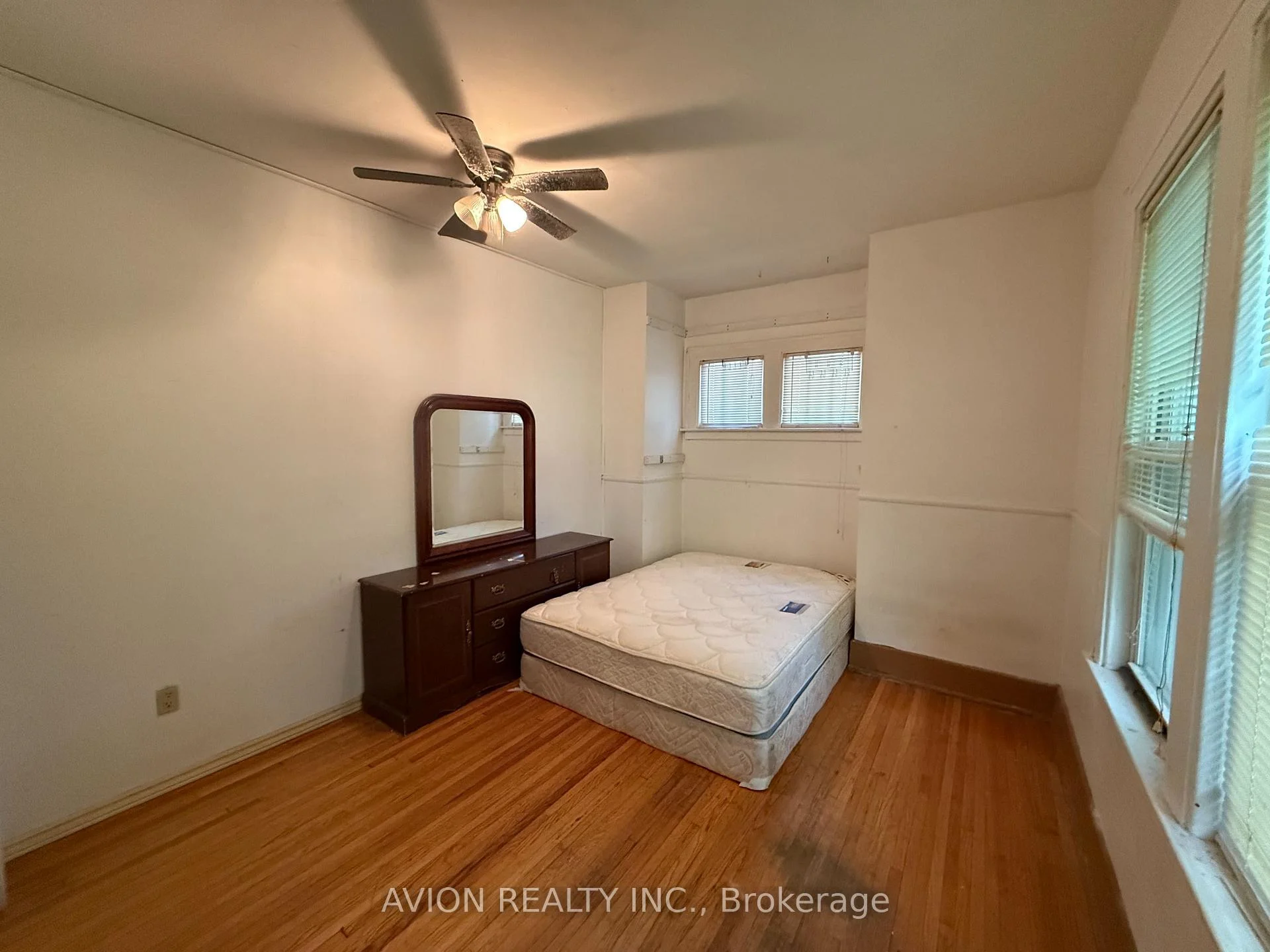 Photo 19 of 412 Partington Avenue, Windsor — HOMEH