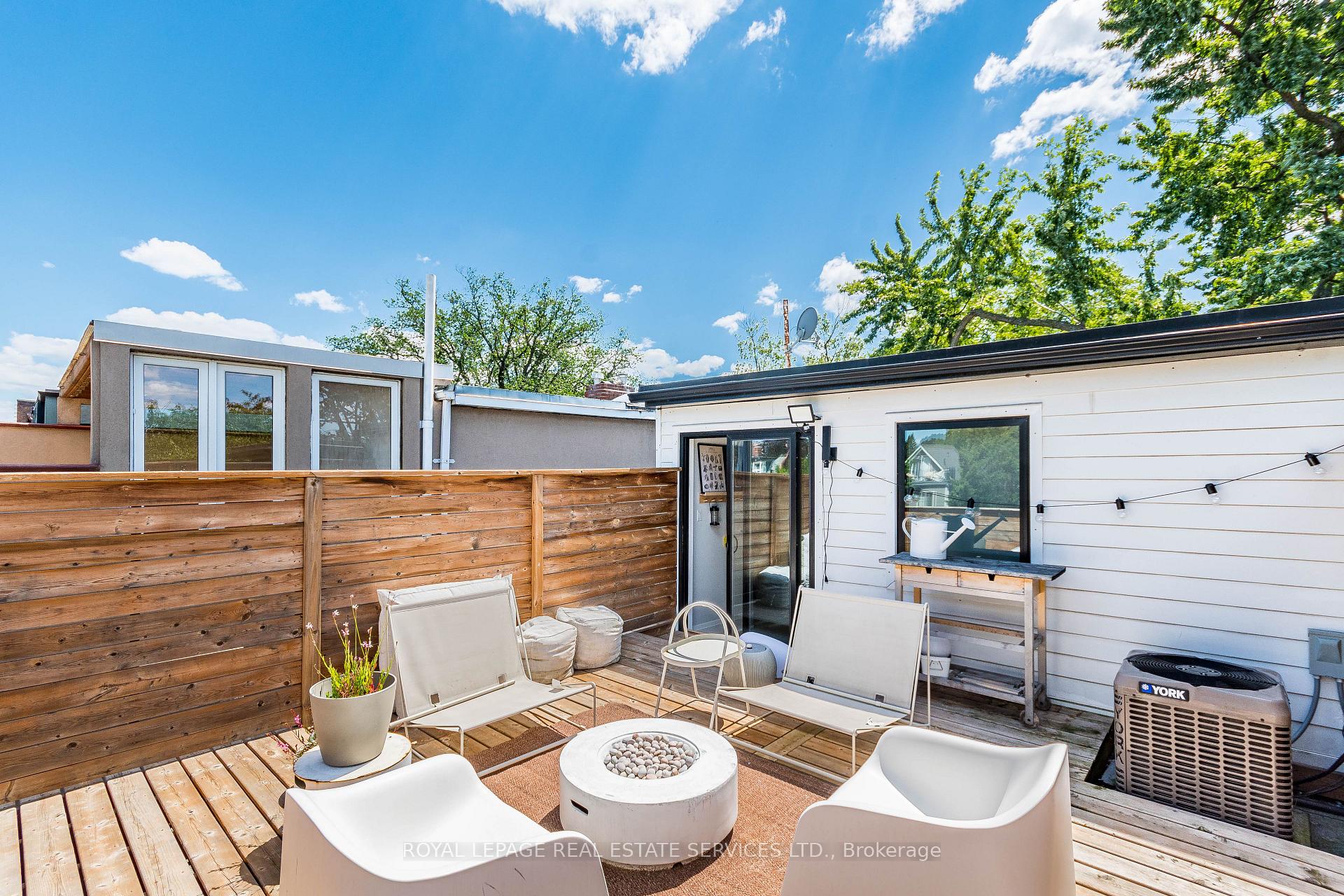 Photo 9 of 238 Garden Avenue, Toronto, High Park-Swansea — HOMEH