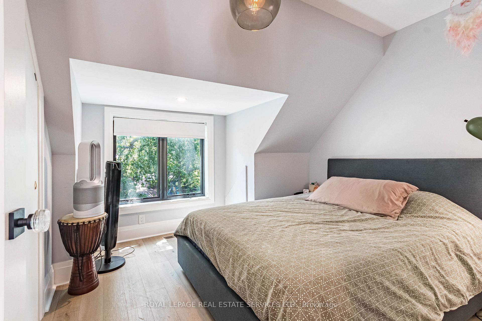 Photo 12 of 238 Garden Avenue, Toronto, High Park-Swansea — HOMEH