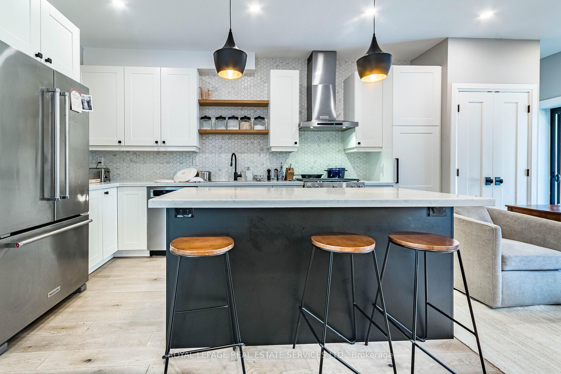 Photo 24 of 238 Garden Avenue, Toronto, High Park-Swansea — HOMEH