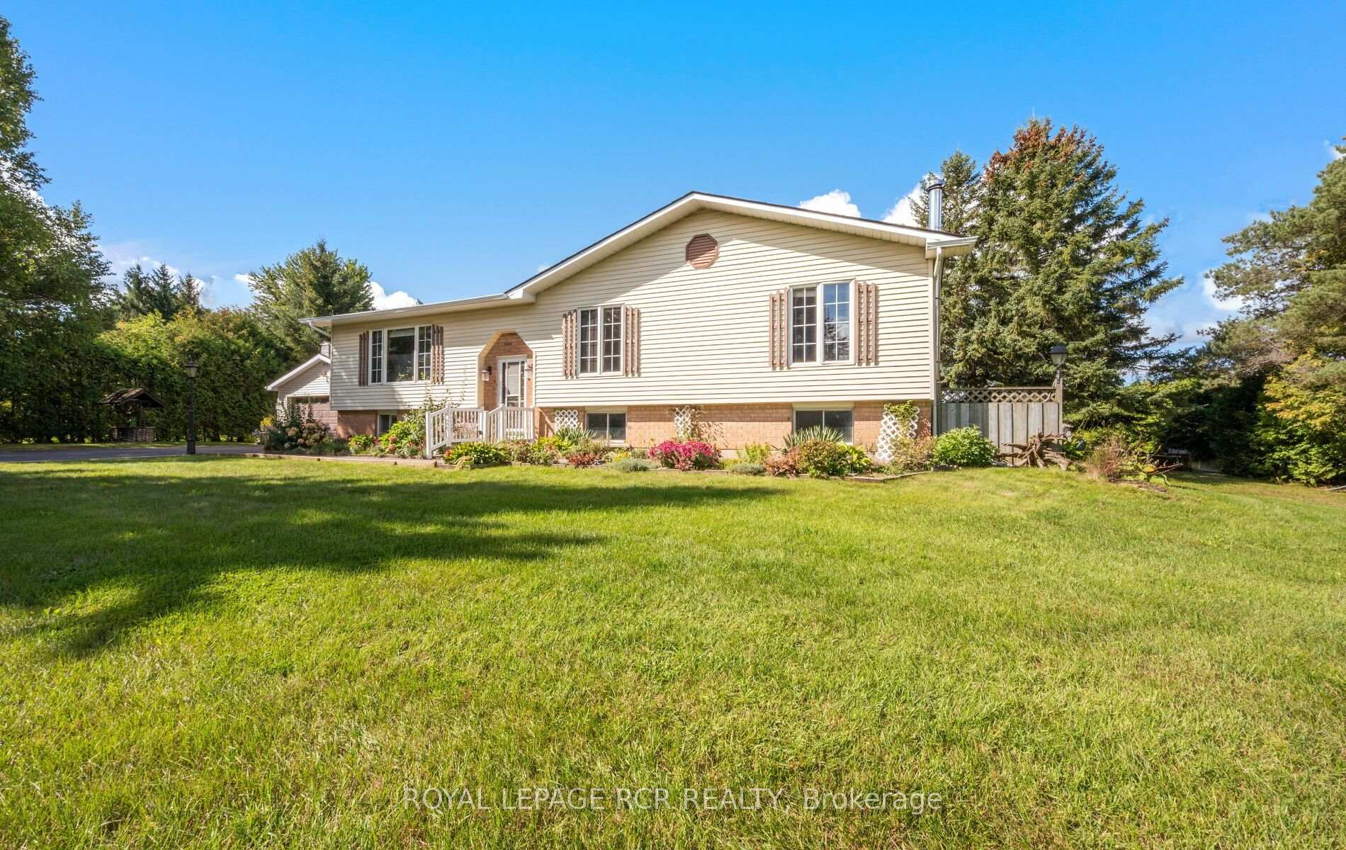 Photo 8 of 674066 Hurontario Street, Mono, Rural Mono — HOMEH