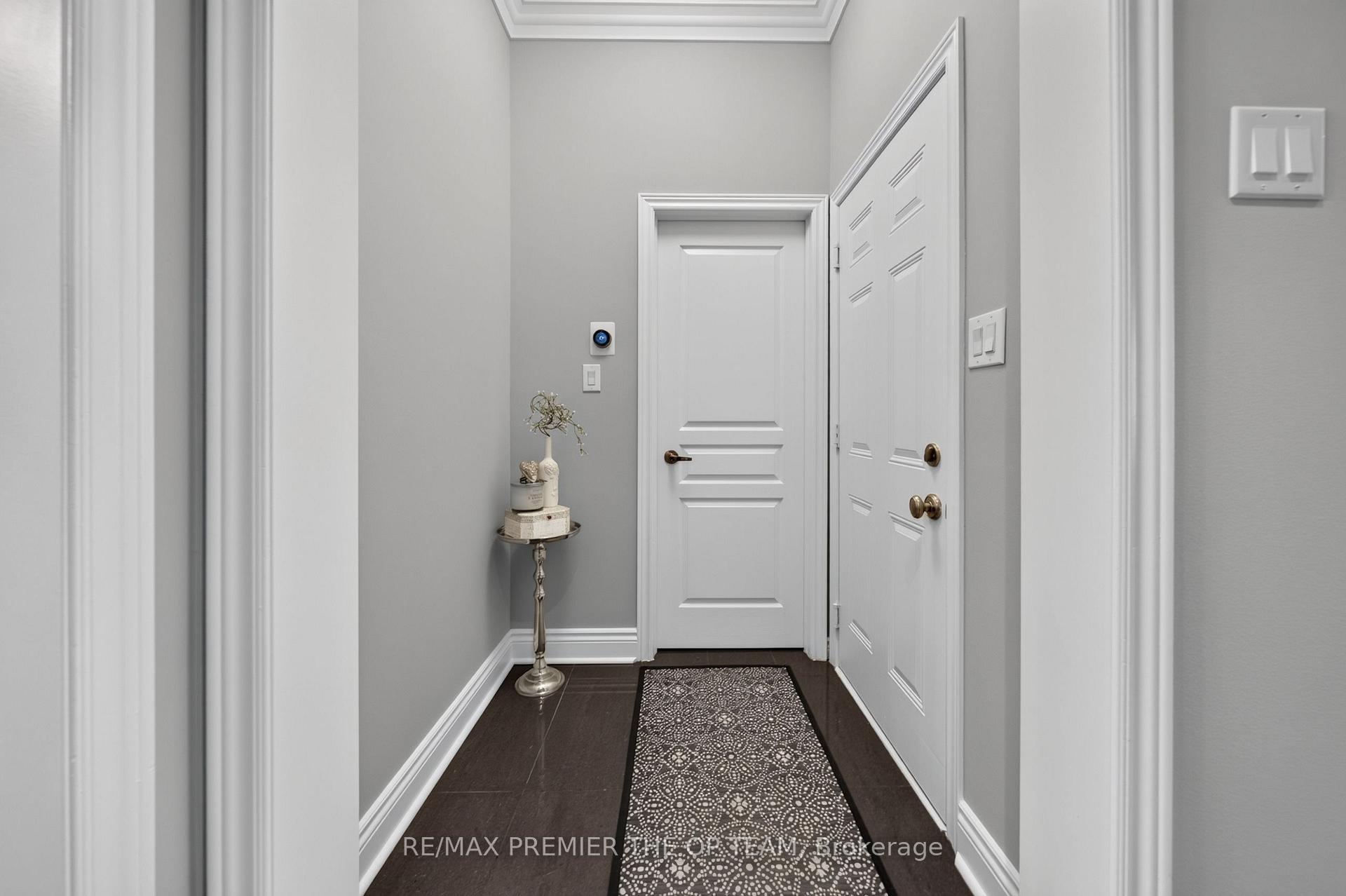 Photo 4 of 3 Sedgewick Place, Vaughan, Vellore Village — HOMEH