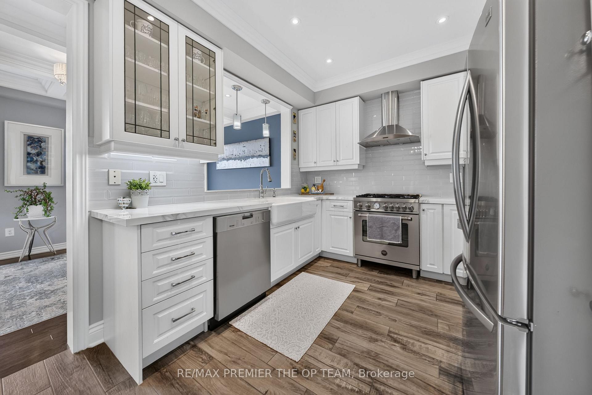Photo 10 of 3 Sedgewick Place, Vaughan, Vellore Village — HOMEH