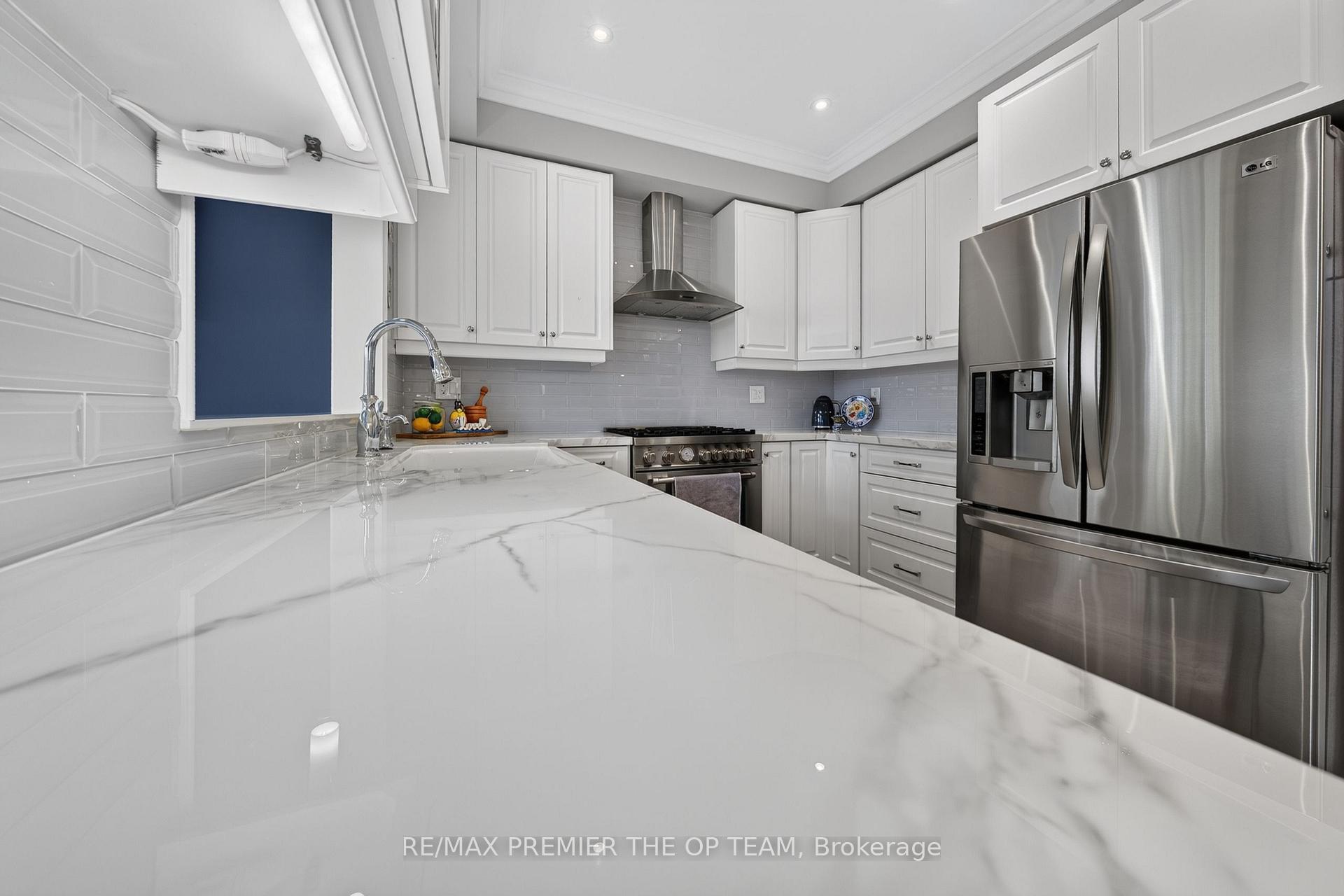 Photo 13 of 3 Sedgewick Place, Vaughan, Vellore Village — HOMEH