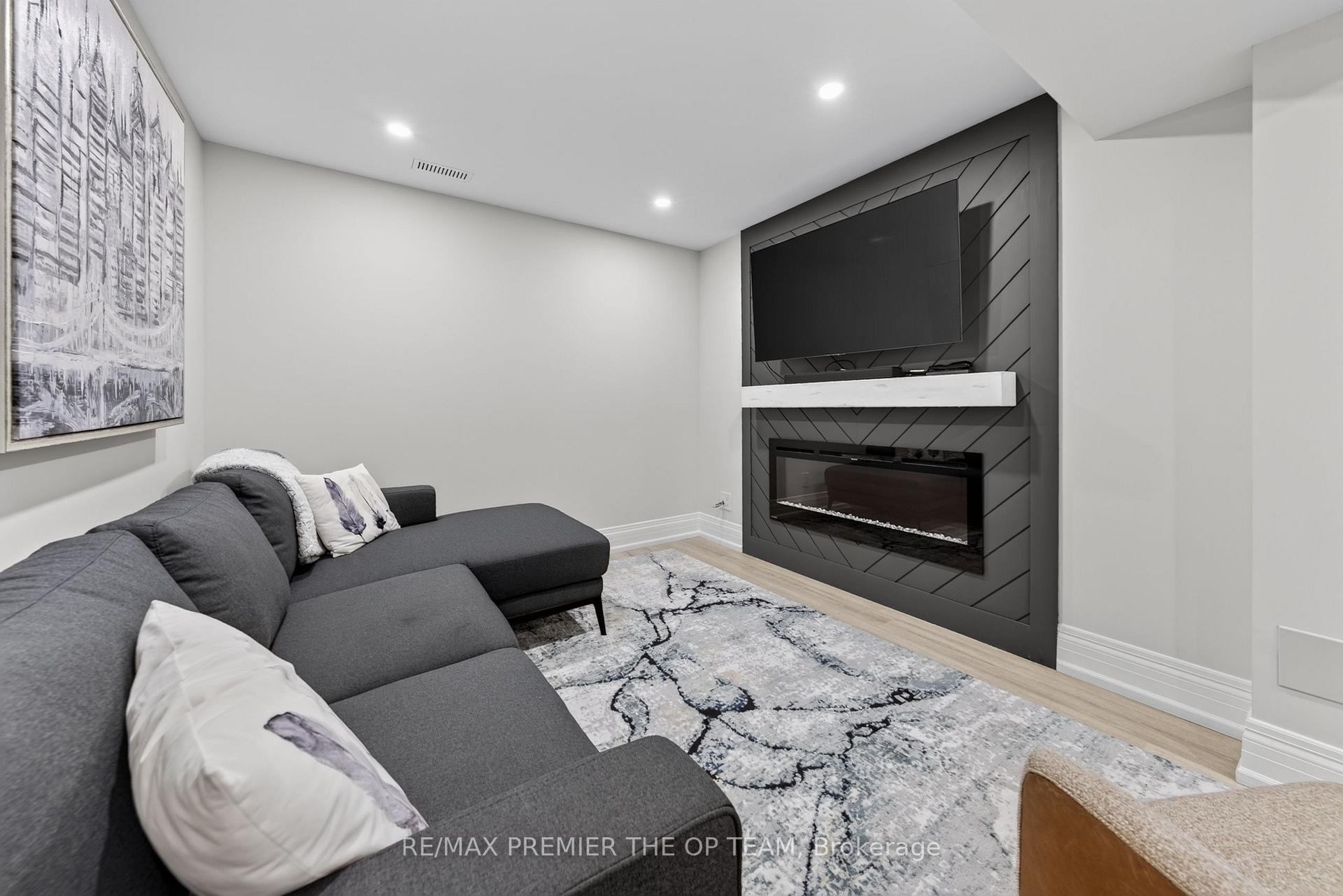 Photo 35 of 3 Sedgewick Place, Vaughan, Vellore Village — HOMEH