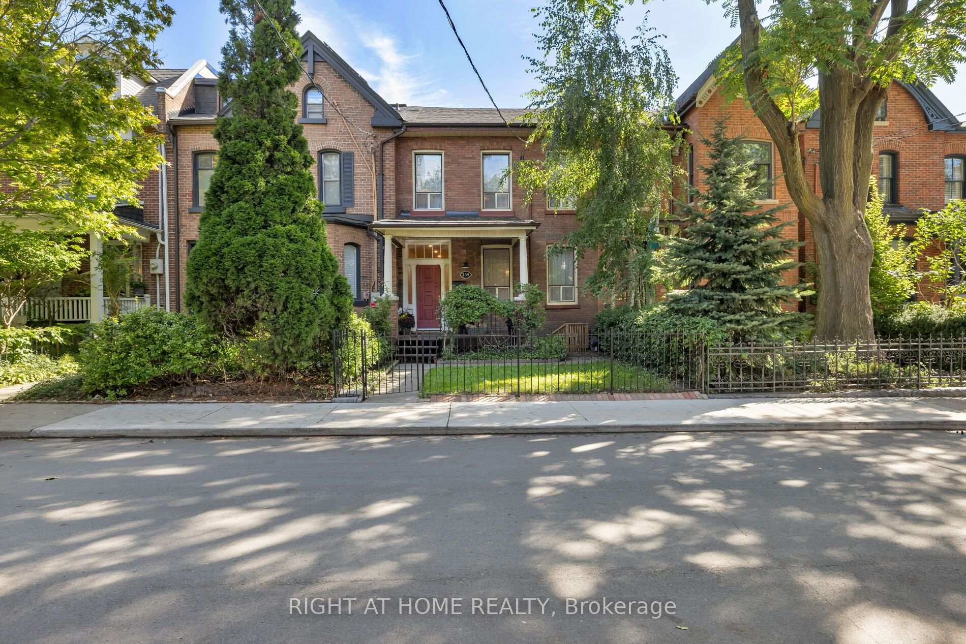 Photo 1 of 239 Seaton Street, Toronto, Moss Park — HOMEH