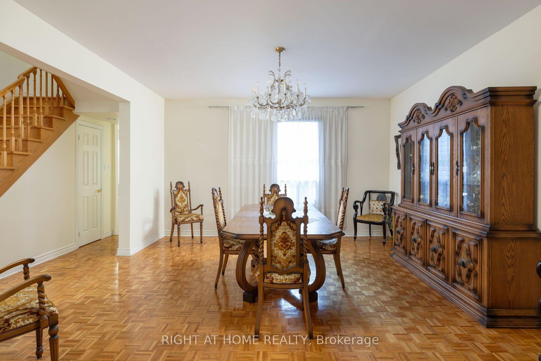 Photo 13 of 239 Seaton Street, Toronto, Moss Park — HOMEH