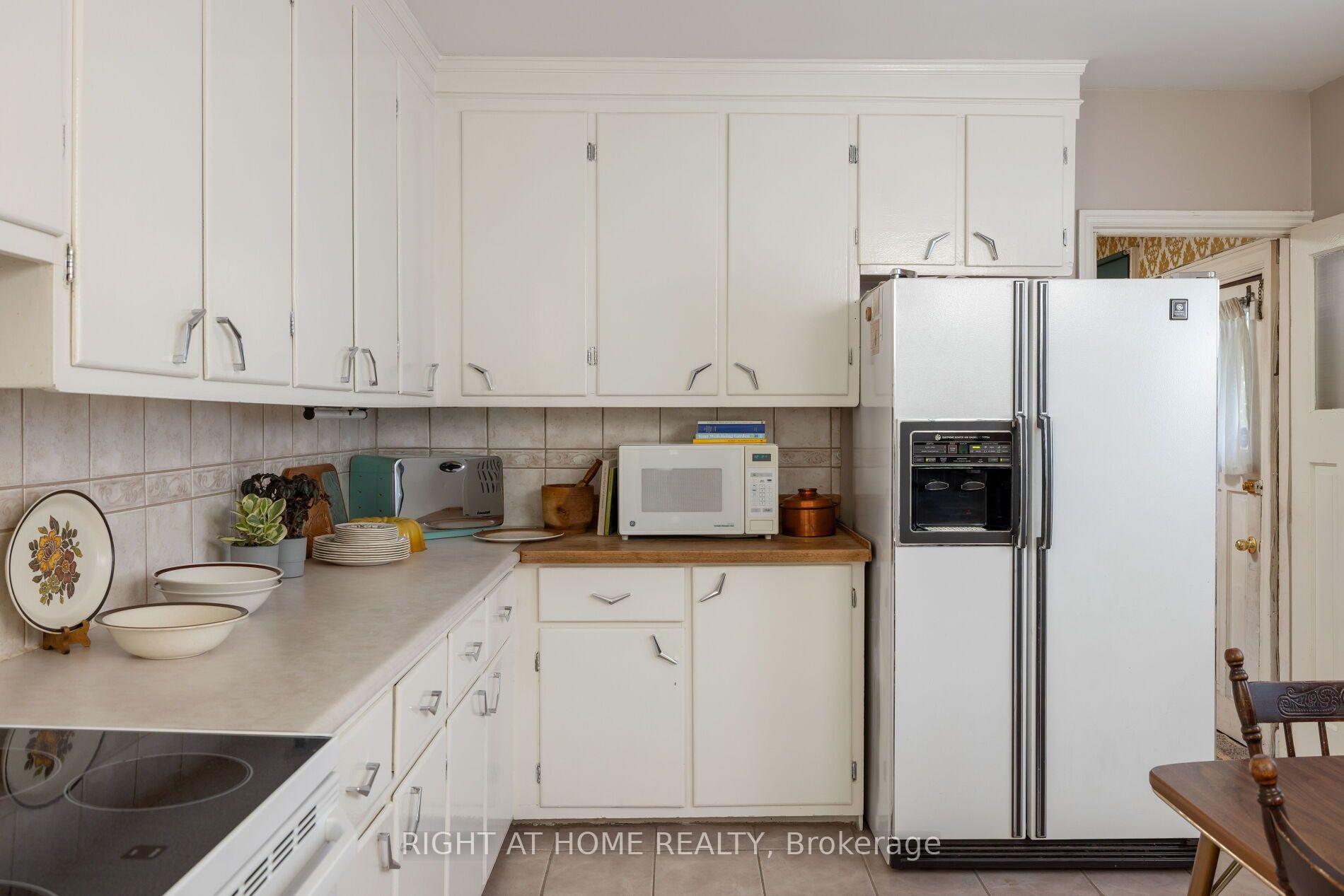 Photo 24 of 239 Seaton Street, Toronto, Moss Park — HOMEH