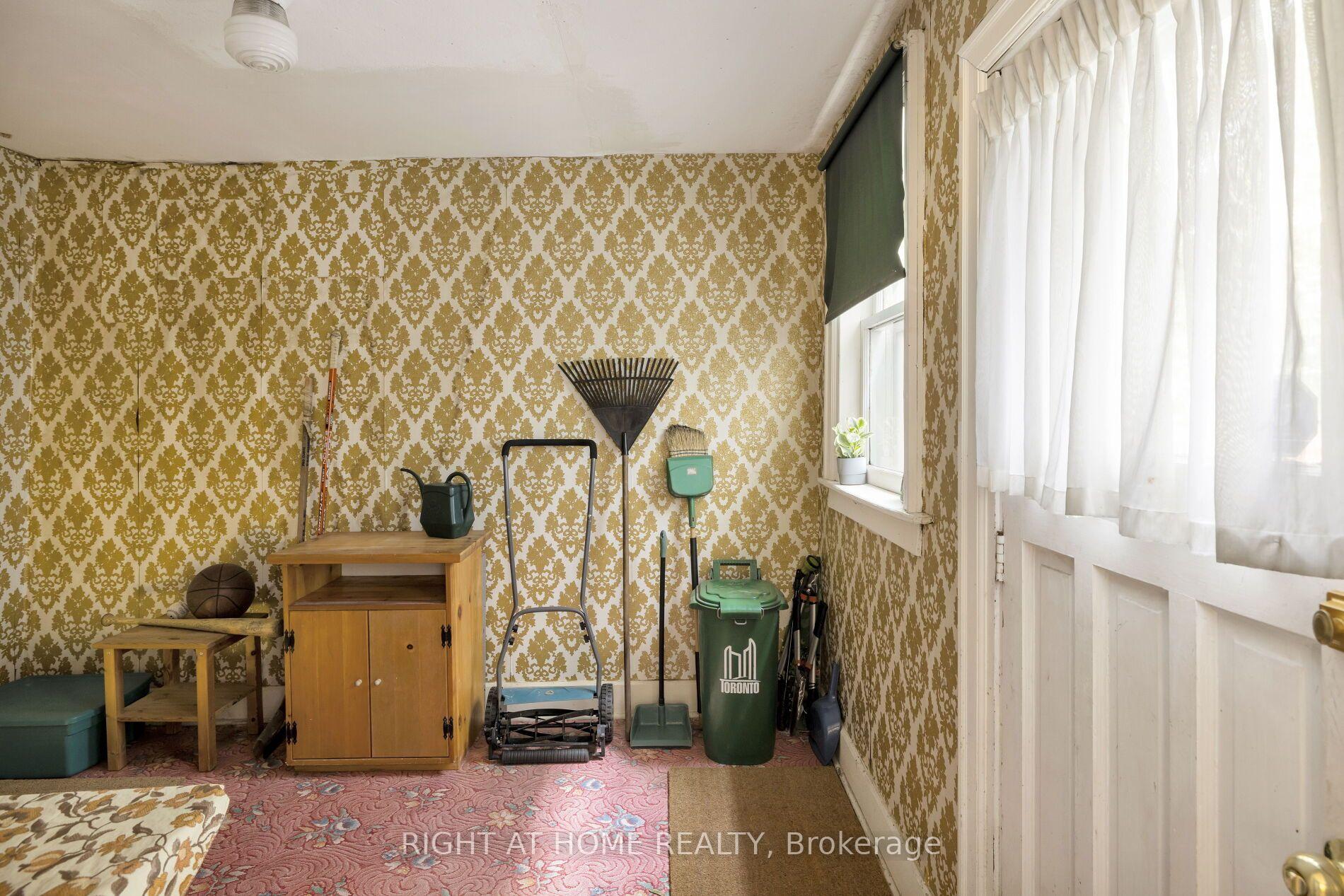 Photo 25 of 239 Seaton Street, Toronto, Moss Park — HOMEH