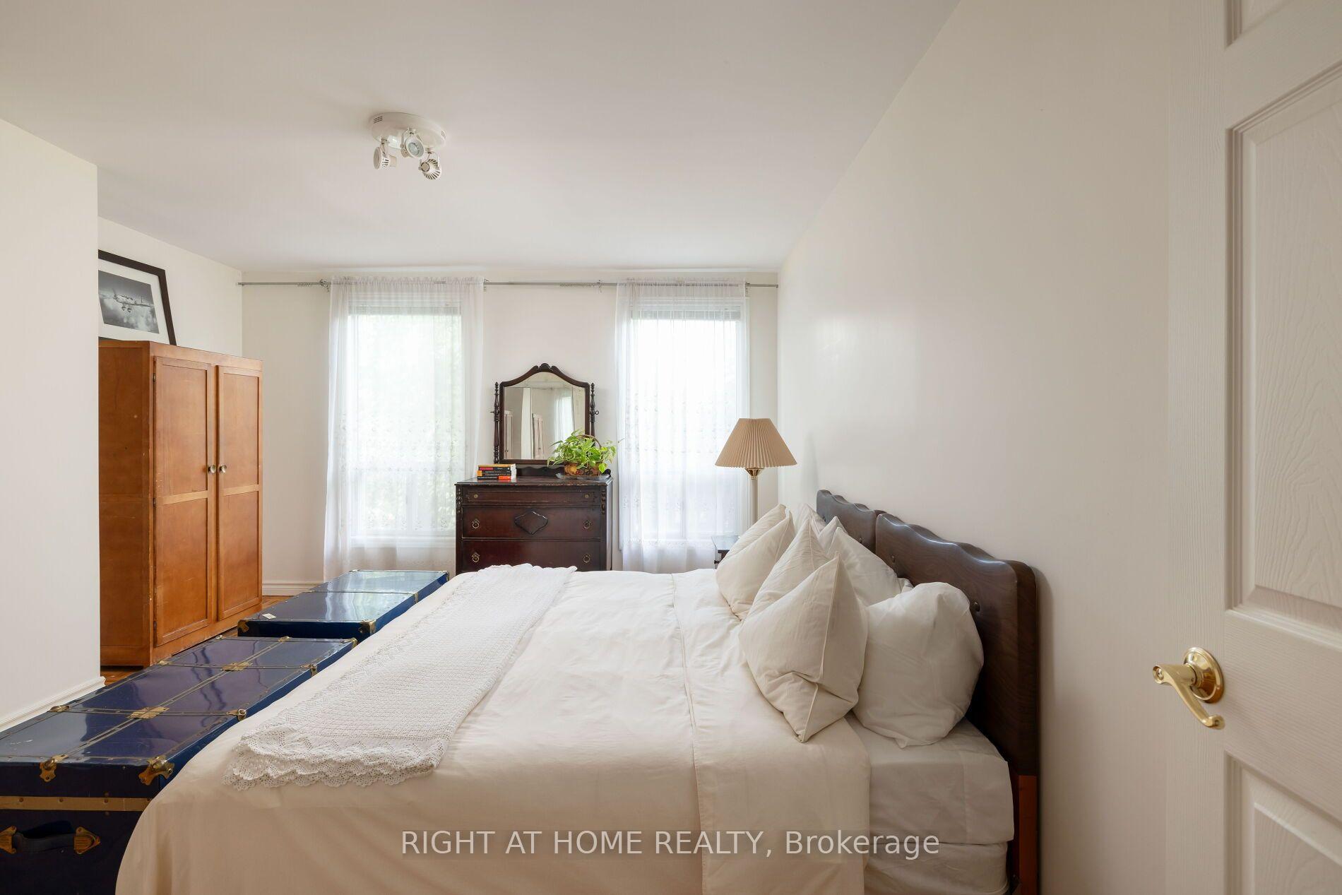 Photo 28 of 239 Seaton Street, Toronto, Moss Park — HOMEH